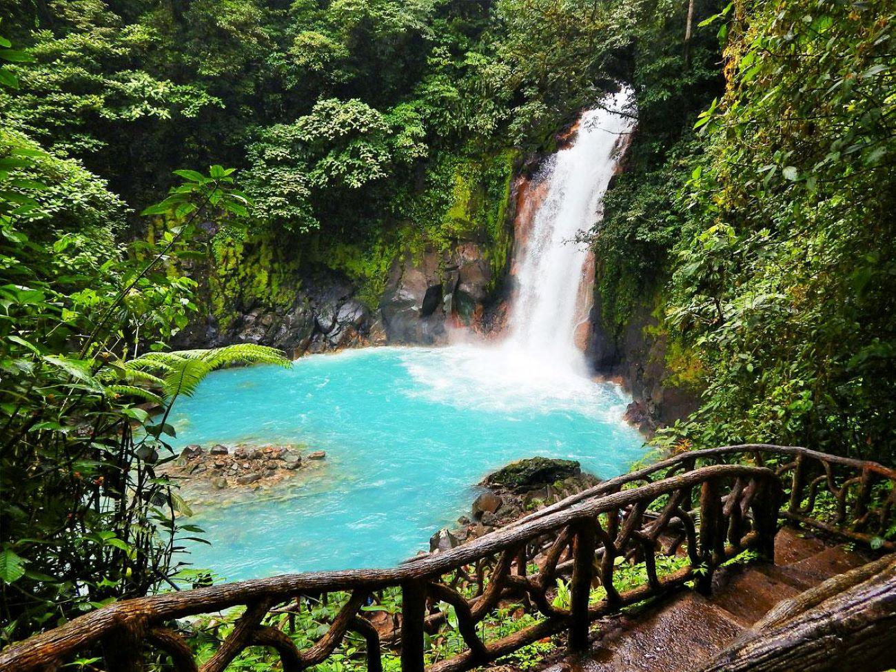 La Fortuna: Rio Celeste Waterfall and National Park Tour – La Fortuna, Costa Rica