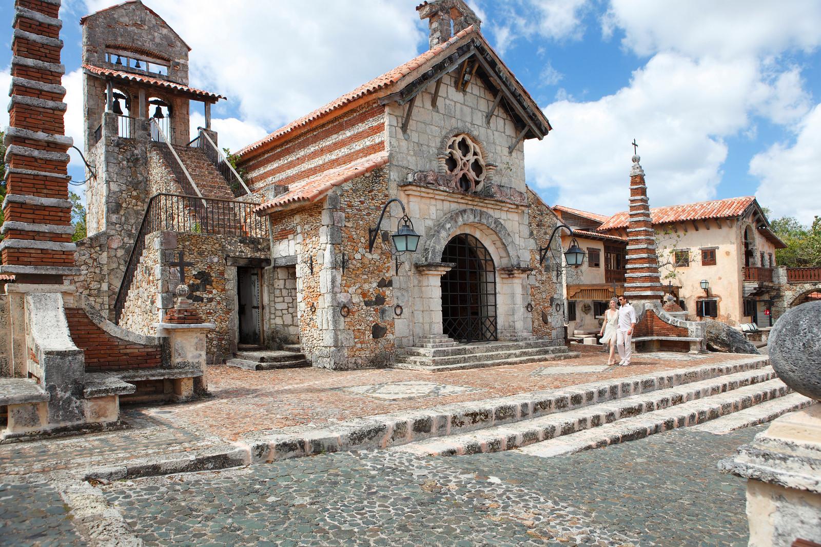 La Romana: Maravillas Caves, Altos de Chavon & Cigar Tour – La Romana, Dominican Republic