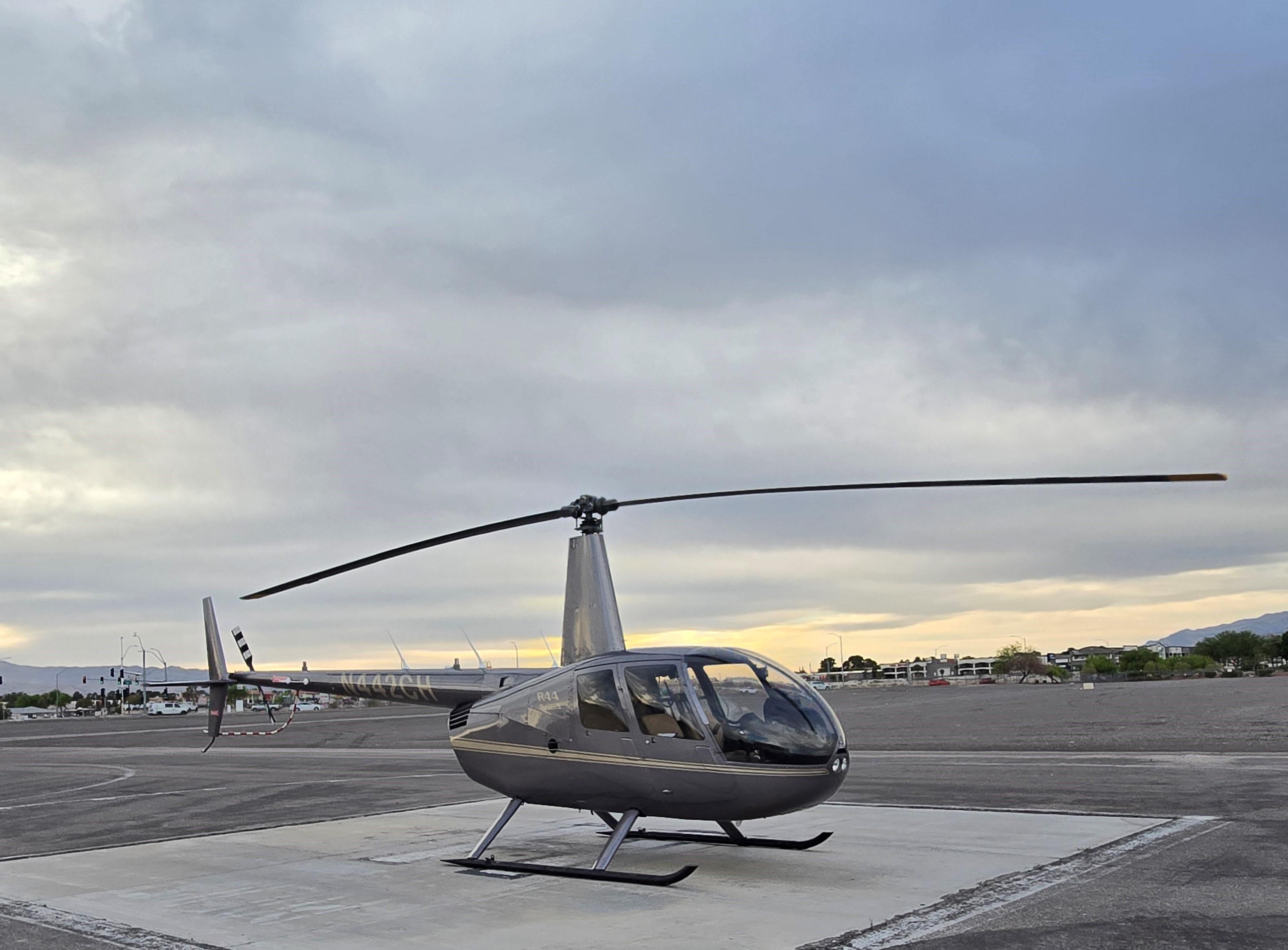 Las Vegas: Helicopter Tour of the Strip with Window Seats – Las Vegas, Nevada