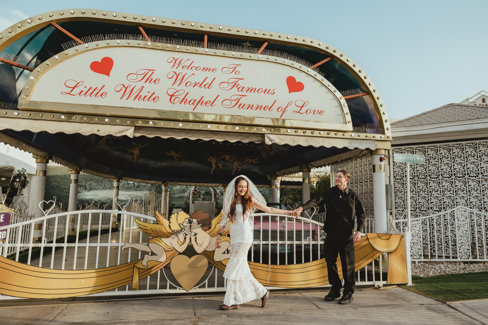 Las Vegas: Wedding Chapel Photography Session – Las Vegas, Nevada