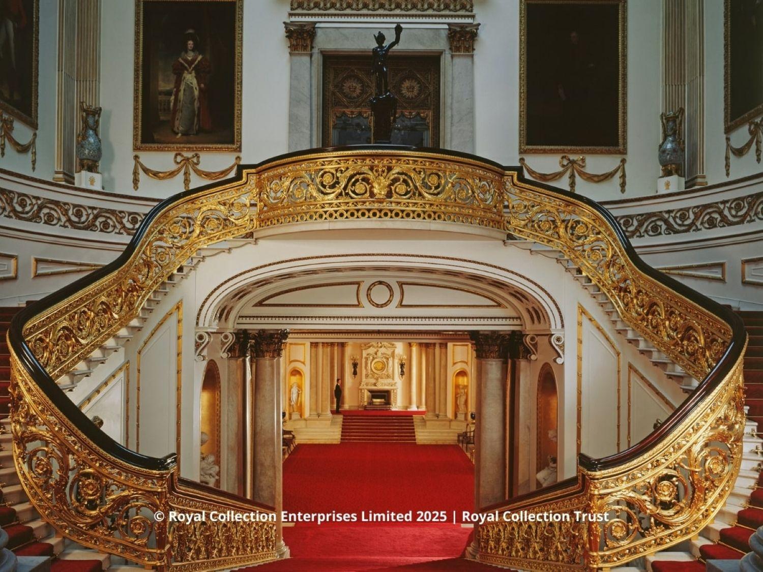 London: Buckingham Palace Entry Ticket & Royal Walking Tour – London, United Kingdom