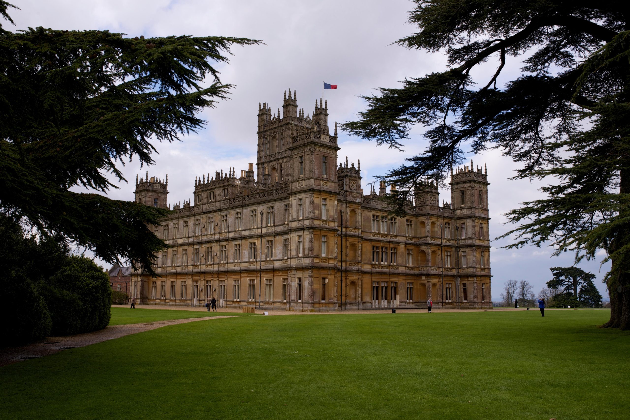 London: Downton Abbey, Cotswolds, and Highclere Castle Tour – London, United Kingdom