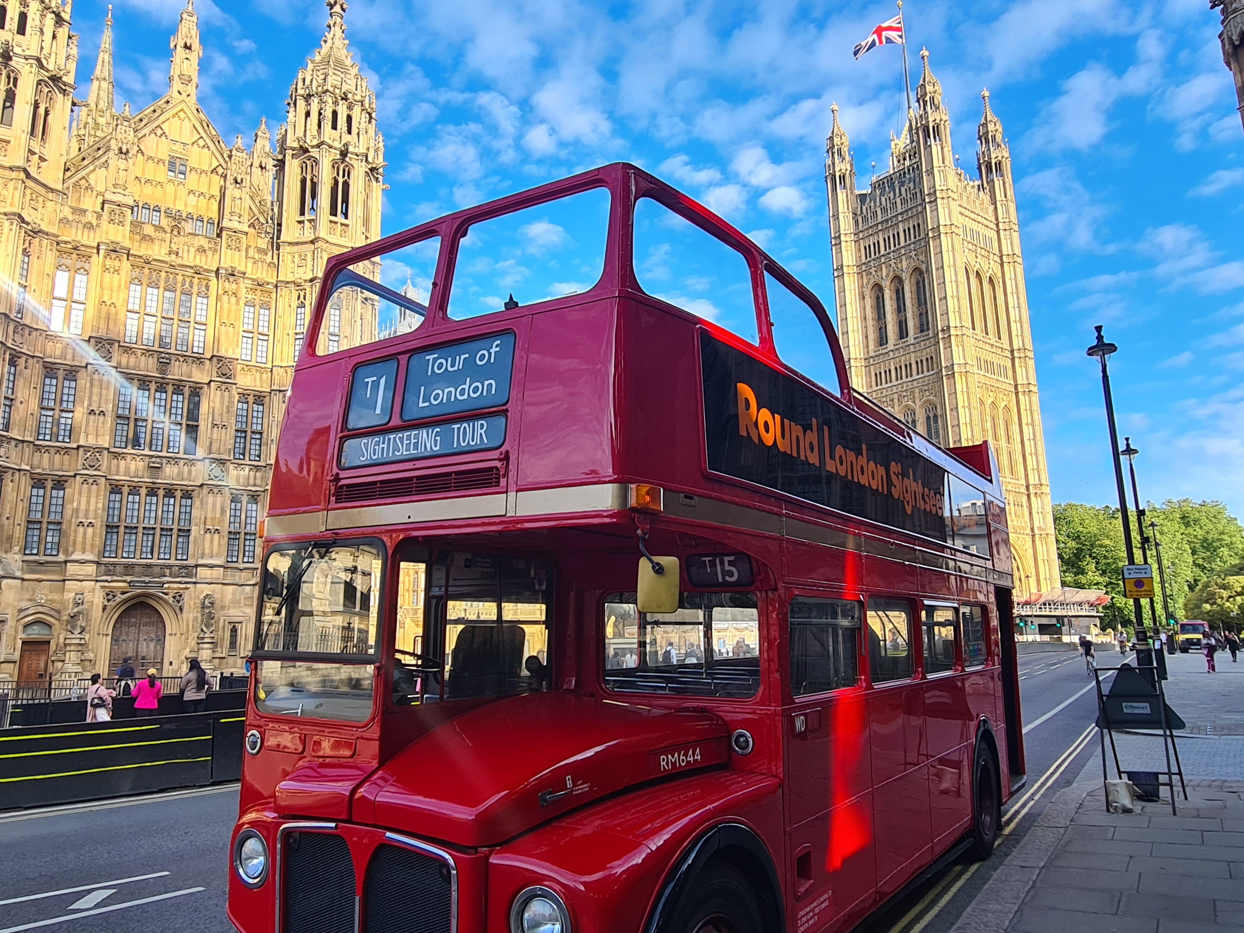 London: Guided Sightseeing Tour on a Vintage Open-Top Bus – London, United Kingdom