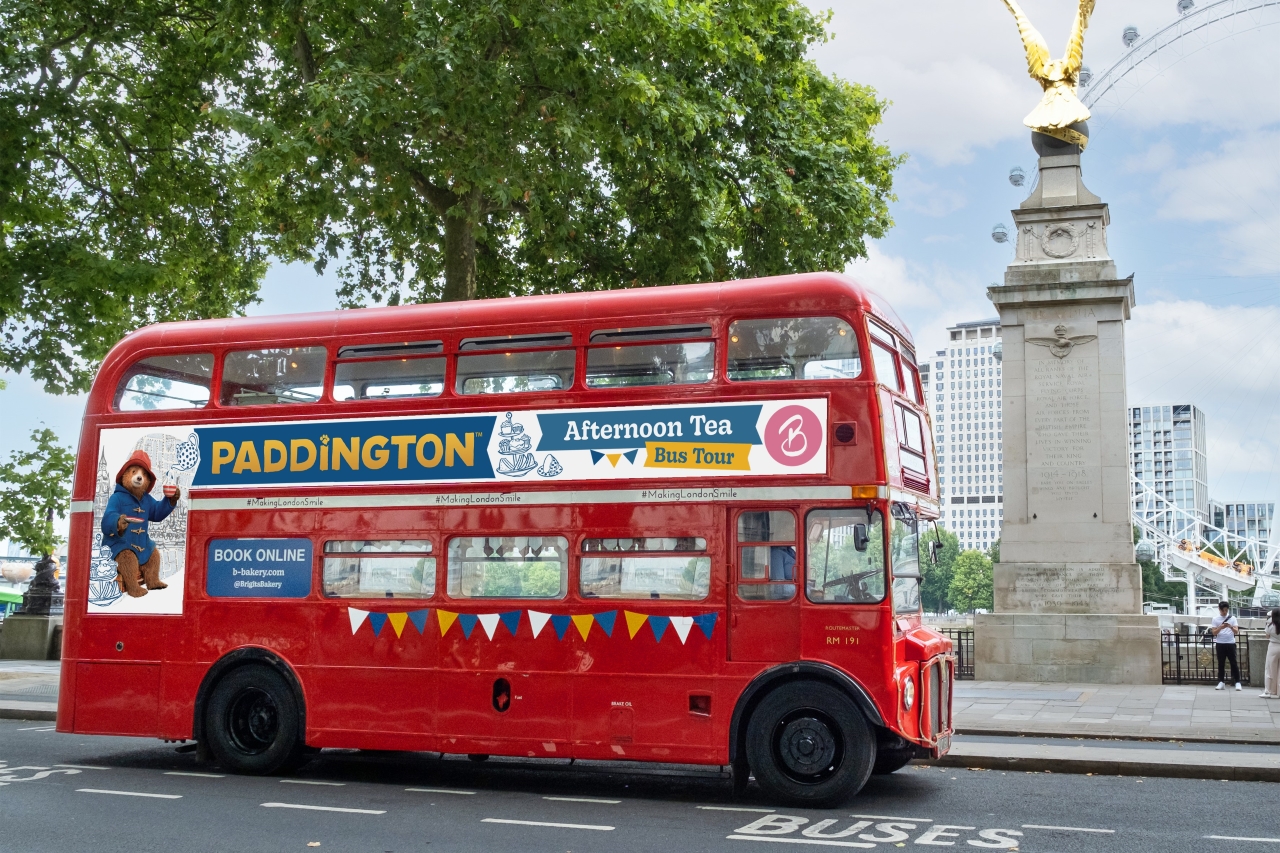 London: Paddington Bear Afternoon Tea Bus Tour & Audio Guide – London, United Kingdom