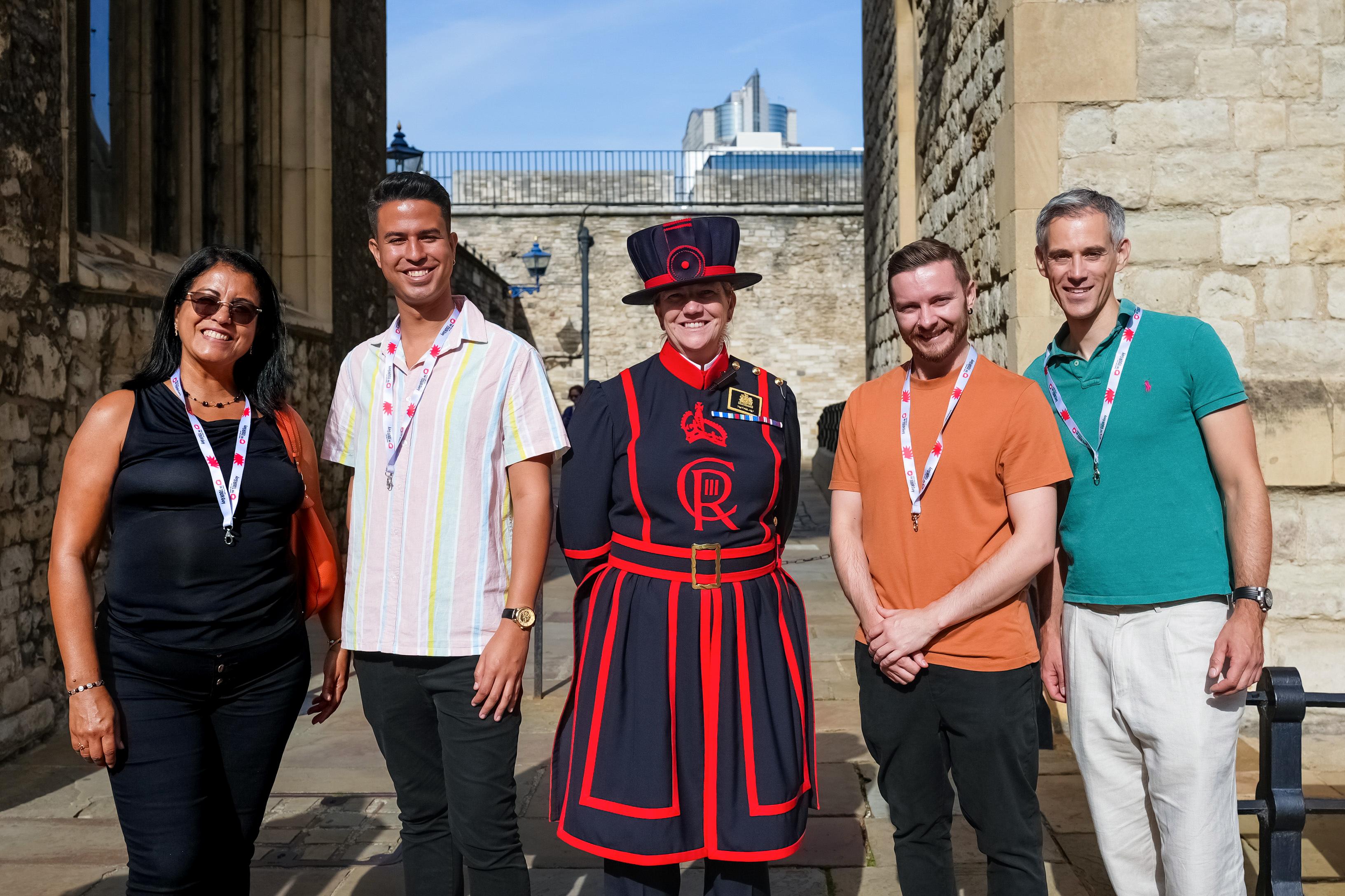 London: Tower of London Tour with Crown Jewels & Beefeaters – London, United Kingdom