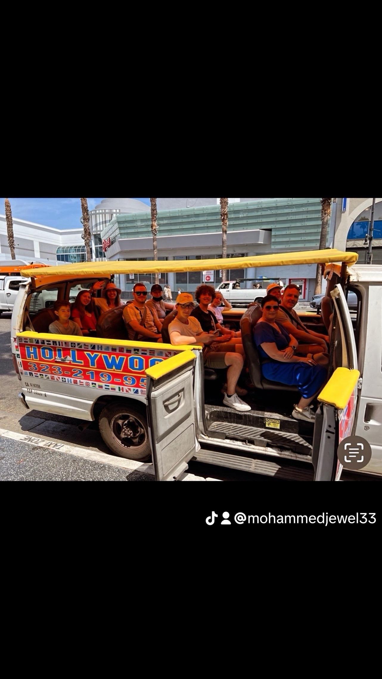 Los Angeles: Hollywood Sign and Celebrity Homes Tour – Los Angeles, California