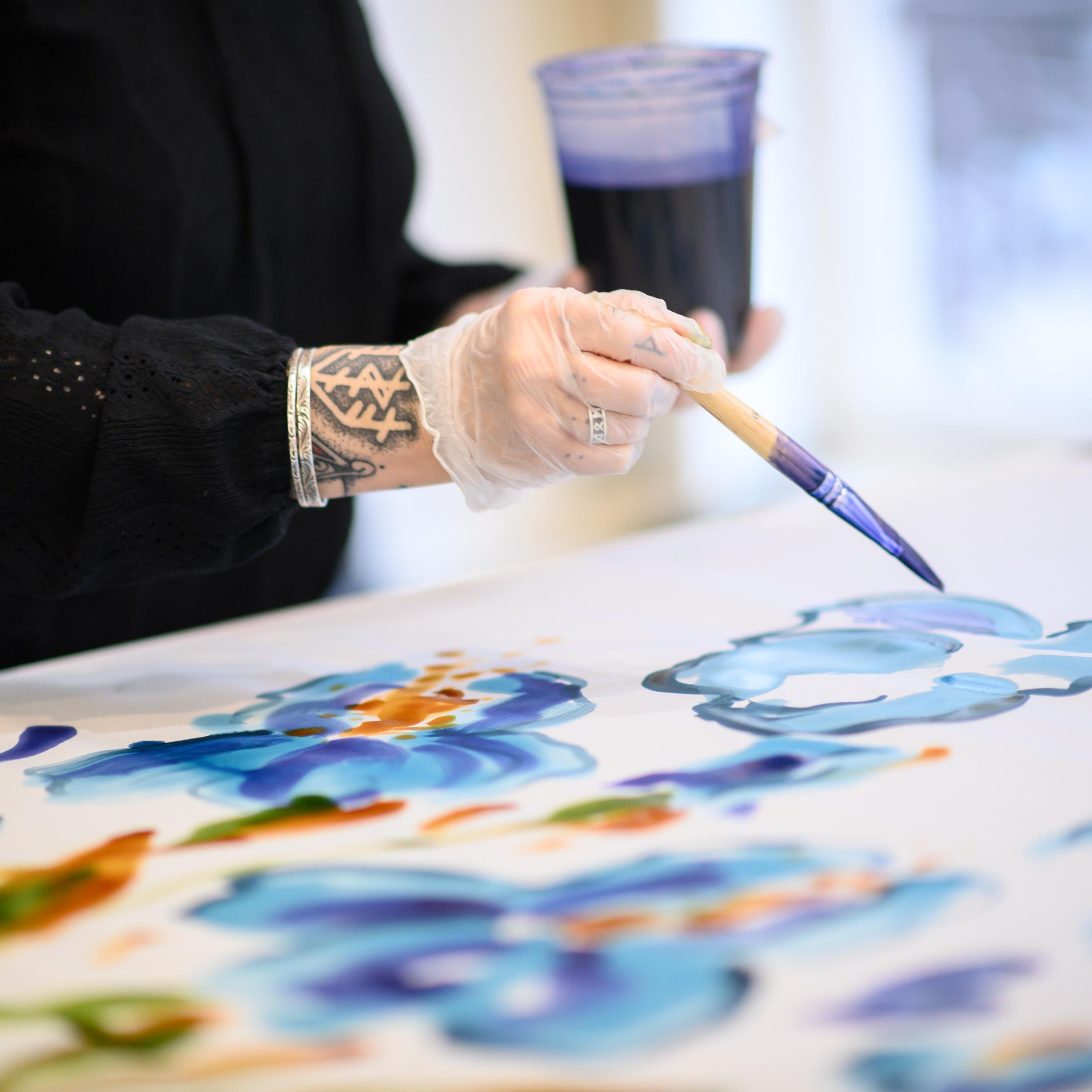 Lyon: Create your own traditional Lyonnais silk square – Lyon, France