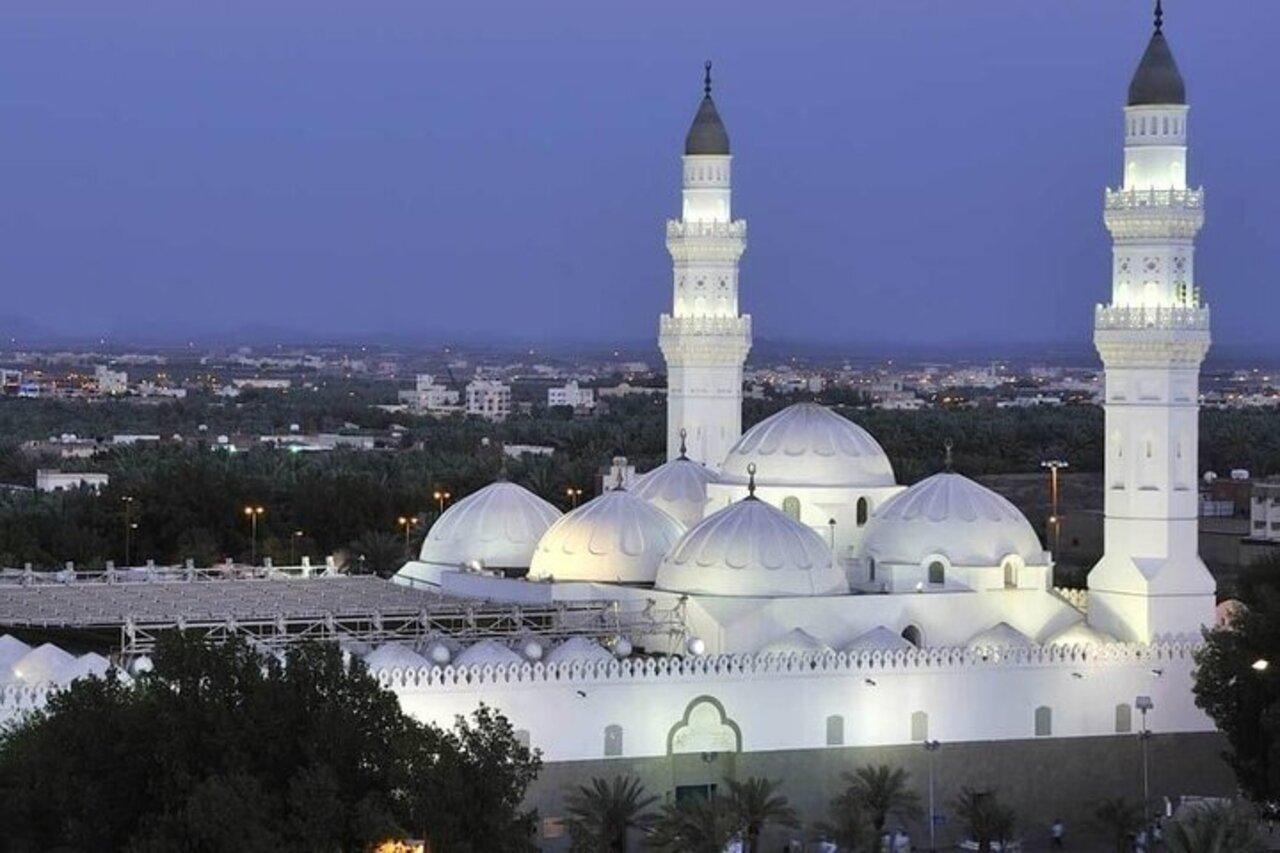 Madinah: Private Ziyarah Tour with Hotel Pickup – Saudi Arabia