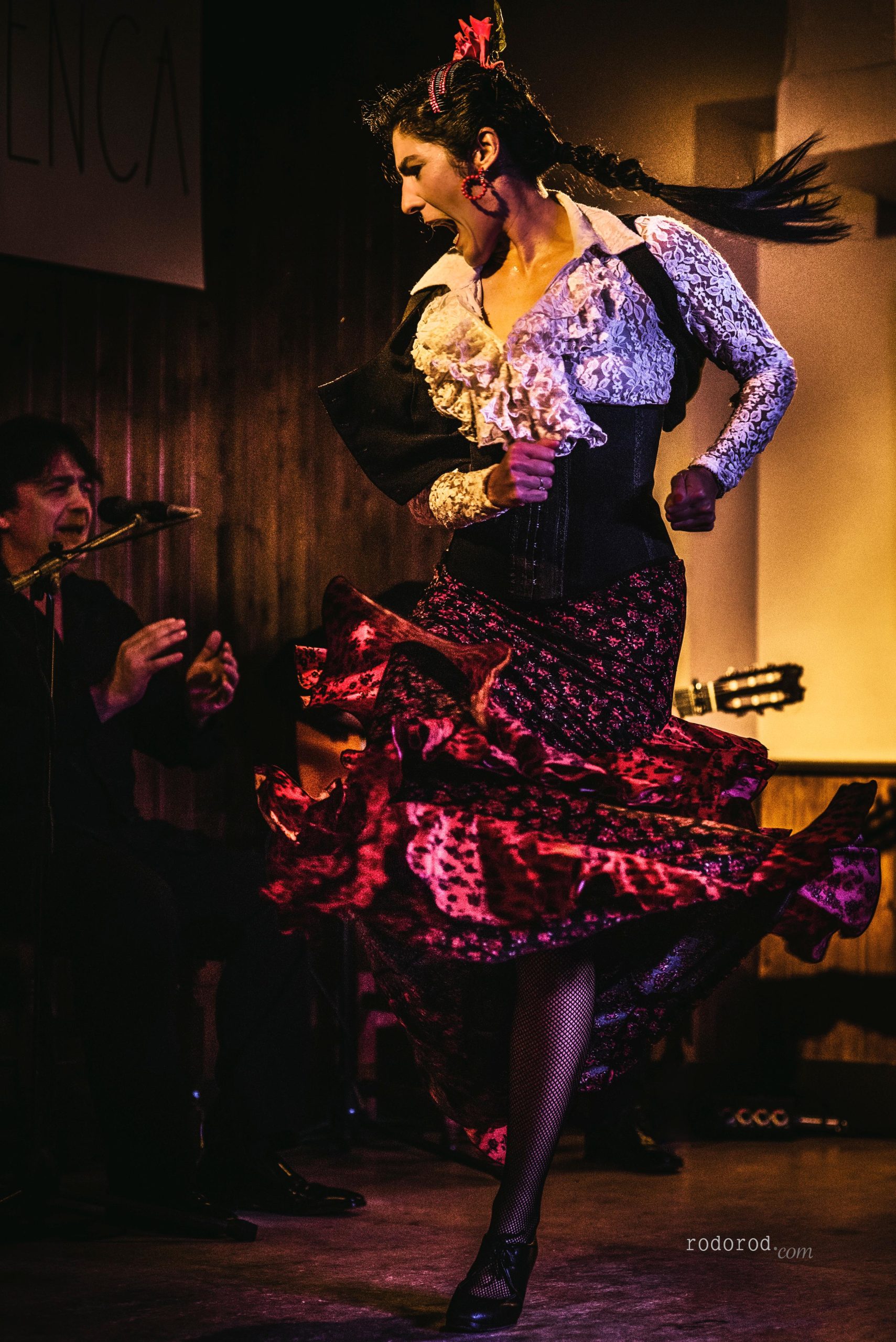 Madrid: Local Flamenco Show at El Cortijo – Madrid, Spain