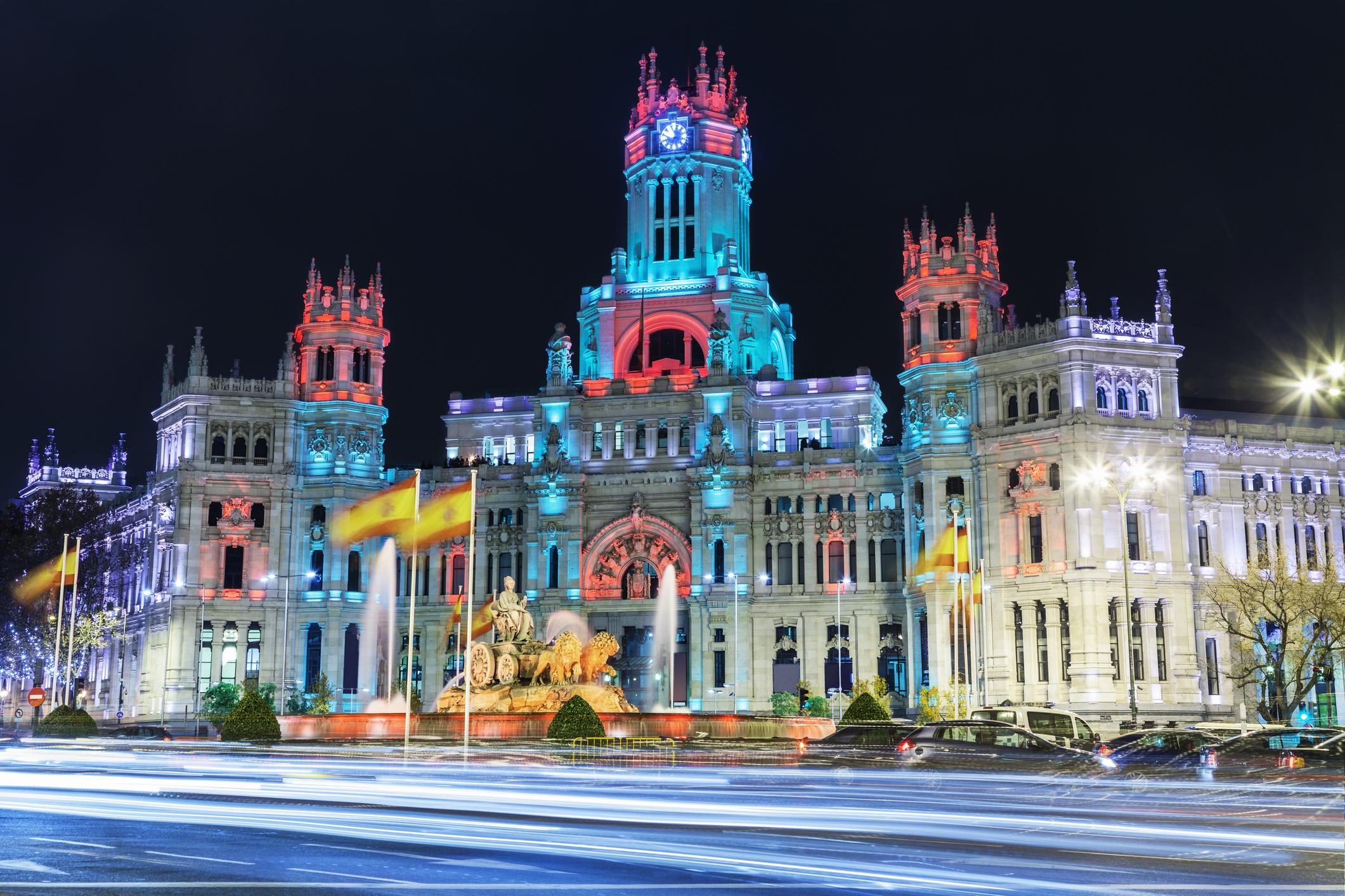 Madrid: Open-Top Double-Decker Christmas Bus Tour with Guide – Madrid, Spain