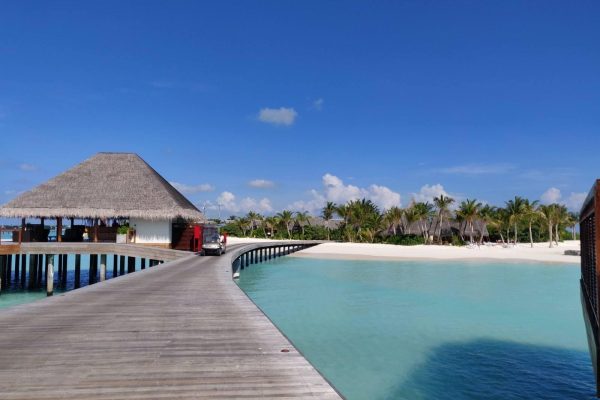 Maldives: Adhaaran Resort Day Pass with Lunch or Dinner – Maldives