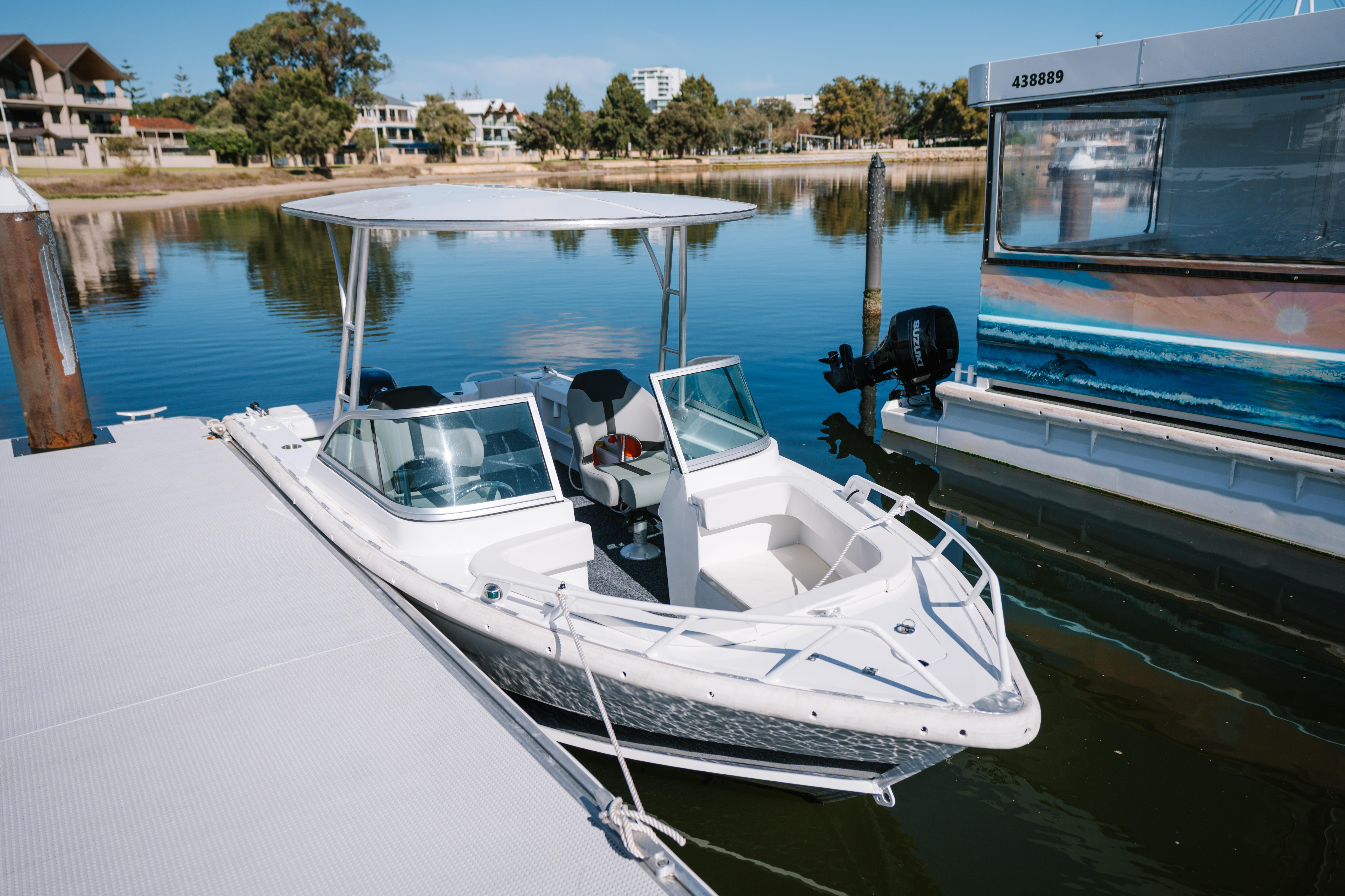 Mandurah: 6-Person Bowrider Boat Rental – Mandurah, Australia