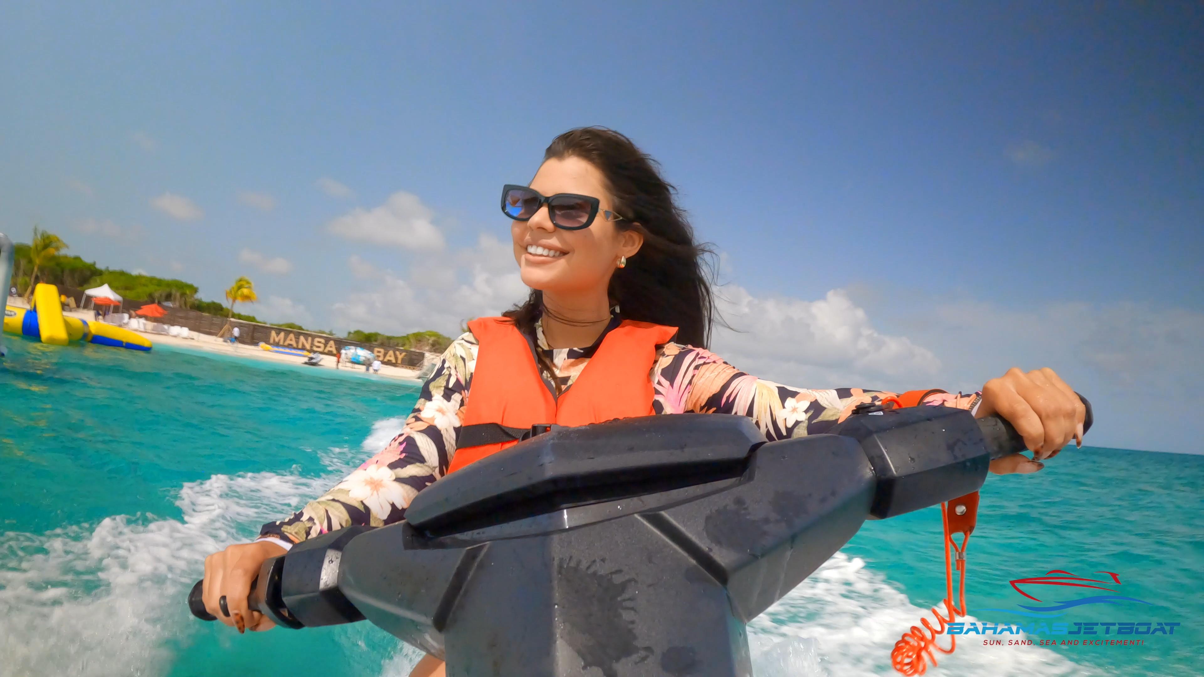 Mansa Bay w/ Swimming Pigs, Banana Boat, JetSki & Snorkeling – Nassau, Bahamas