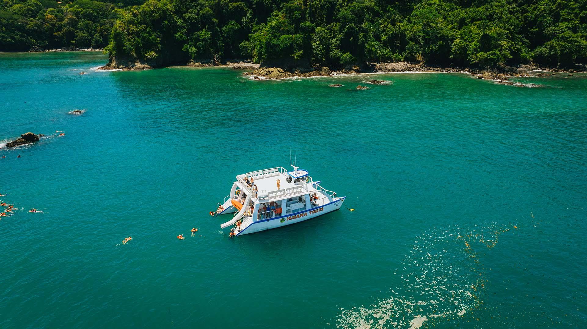 Manuel Antonio: Catamaran Cruise with a Meal – Manuel Antonio National Park, Costa Rica