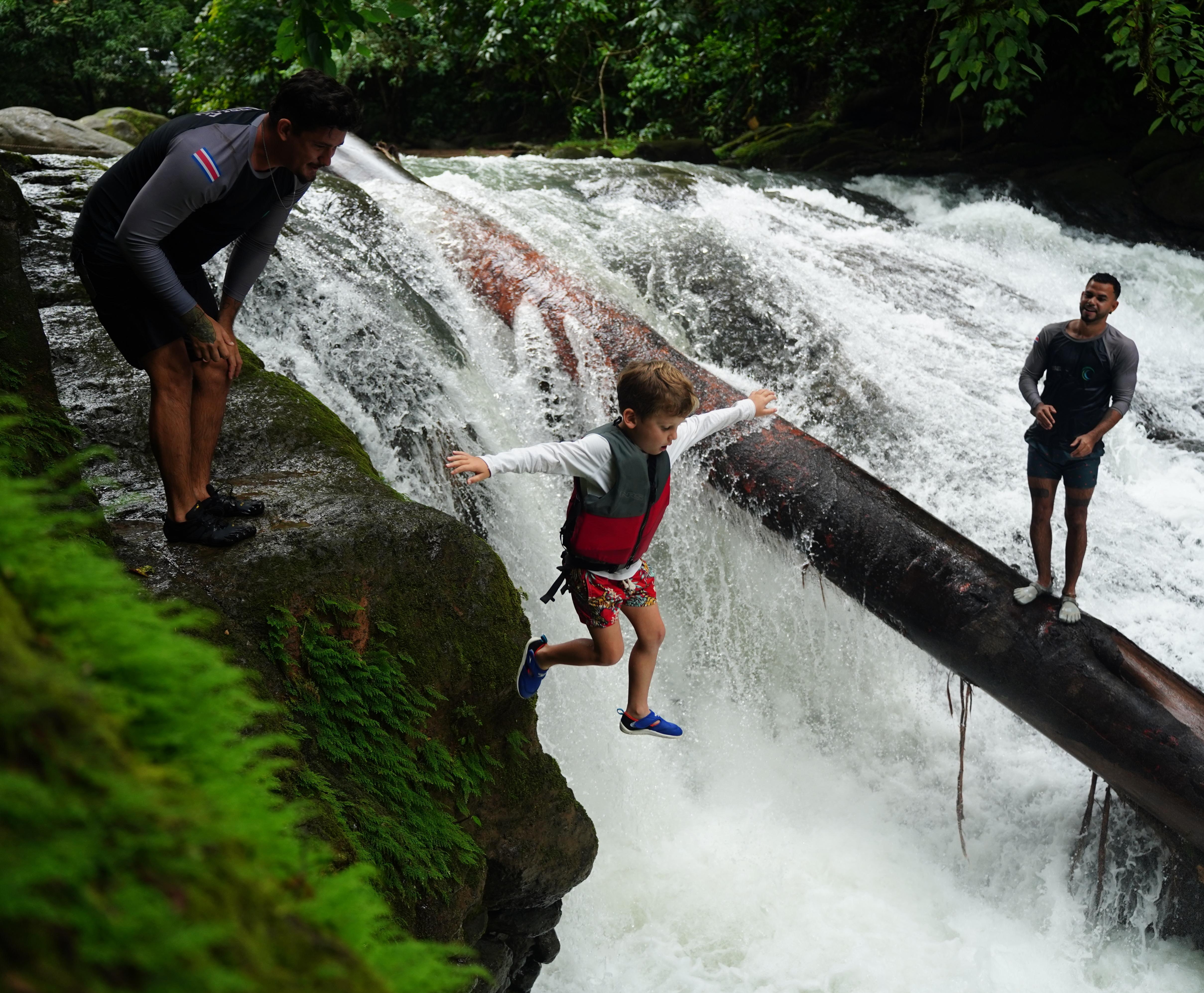 Manuel Antonio: Full Day Waterfall Adventure – Cascada El Pavón, Costa Rica