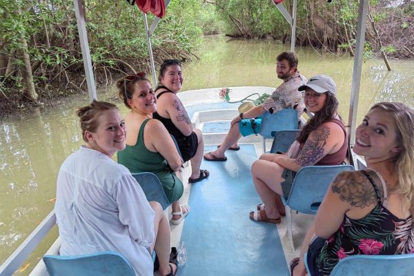 Manuel Antonio : Mangrove boat tour to see animals – Quepos, Costa Rica