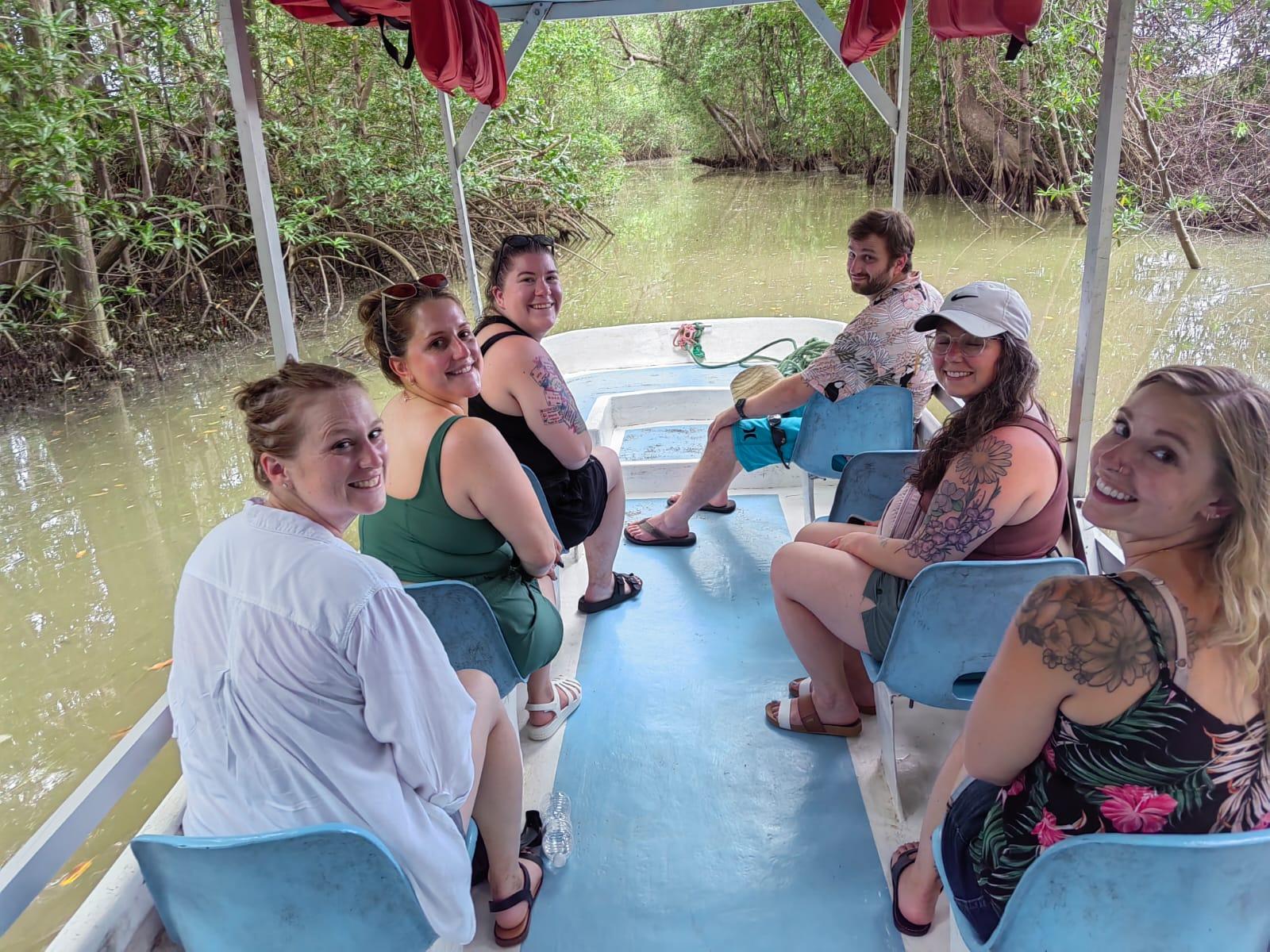 Manuel Antonio : Mangrove boat tour to see animals – Quepos, Costa Rica