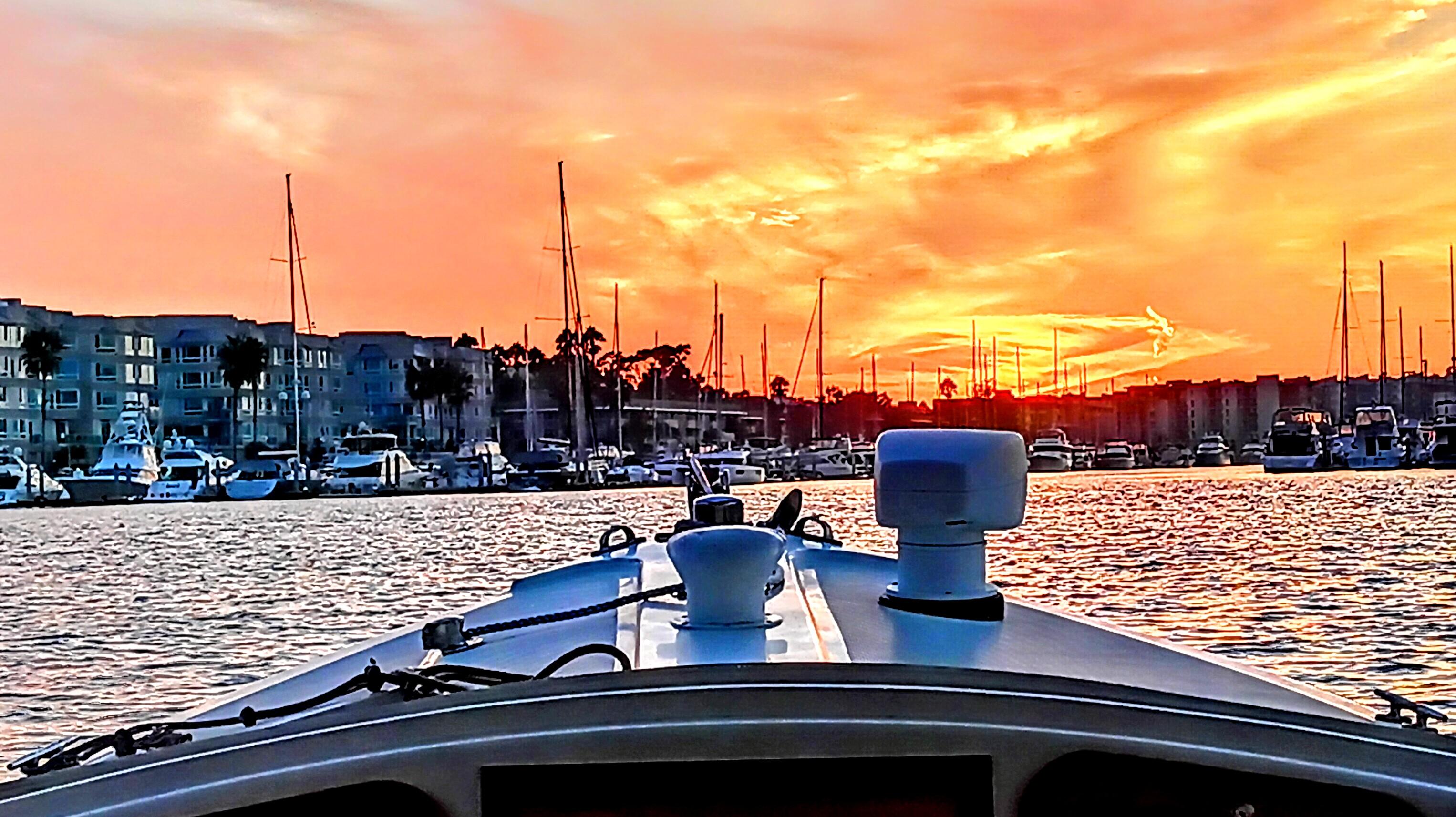 Marina Del Rey: Romantic Cruise, Dinner Charcuterie or Sushi – Los Angeles, California