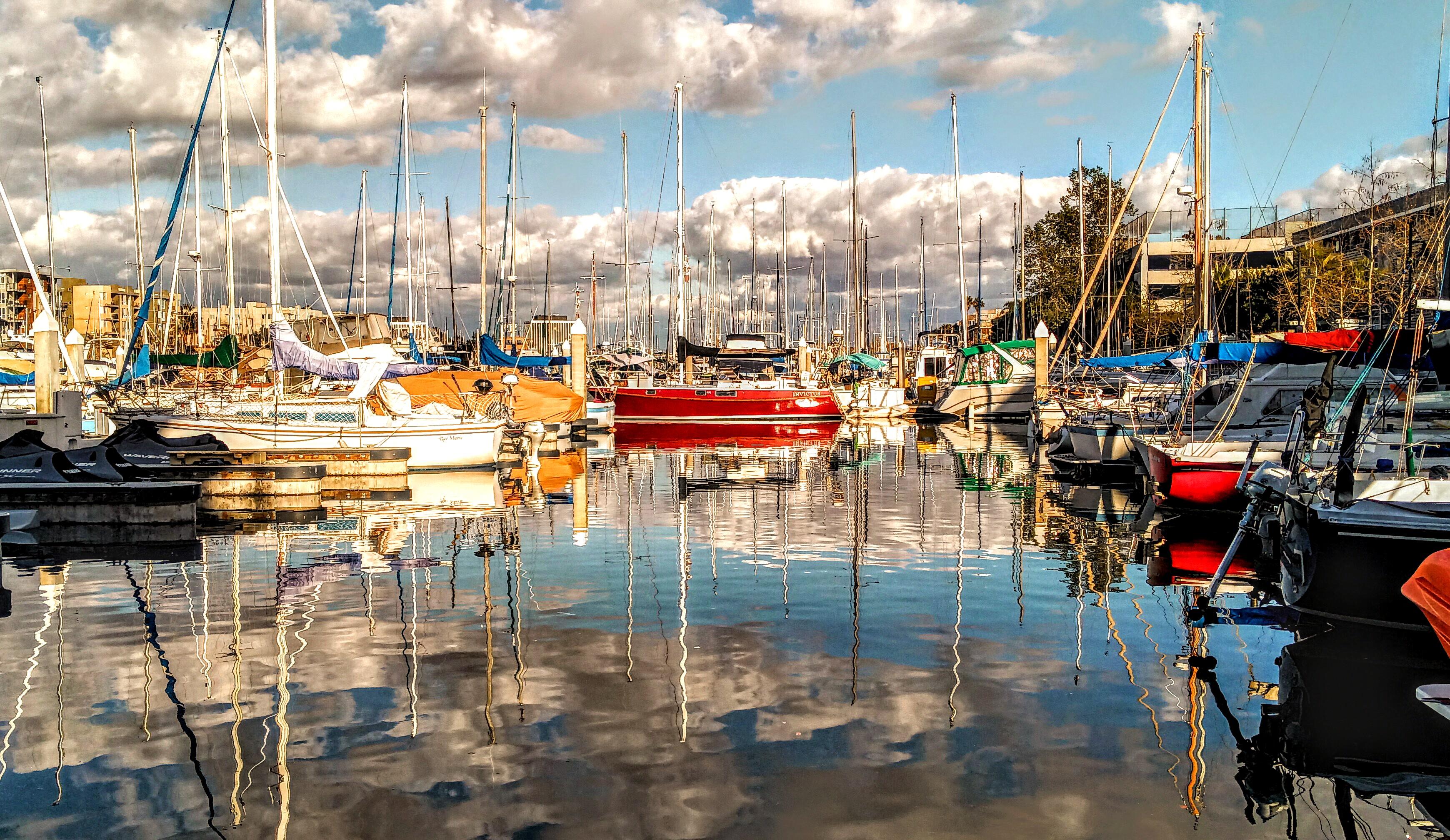 Marina del Rey: Boat Cruise with Wine, Charcuterie and Music – Los Angeles, California