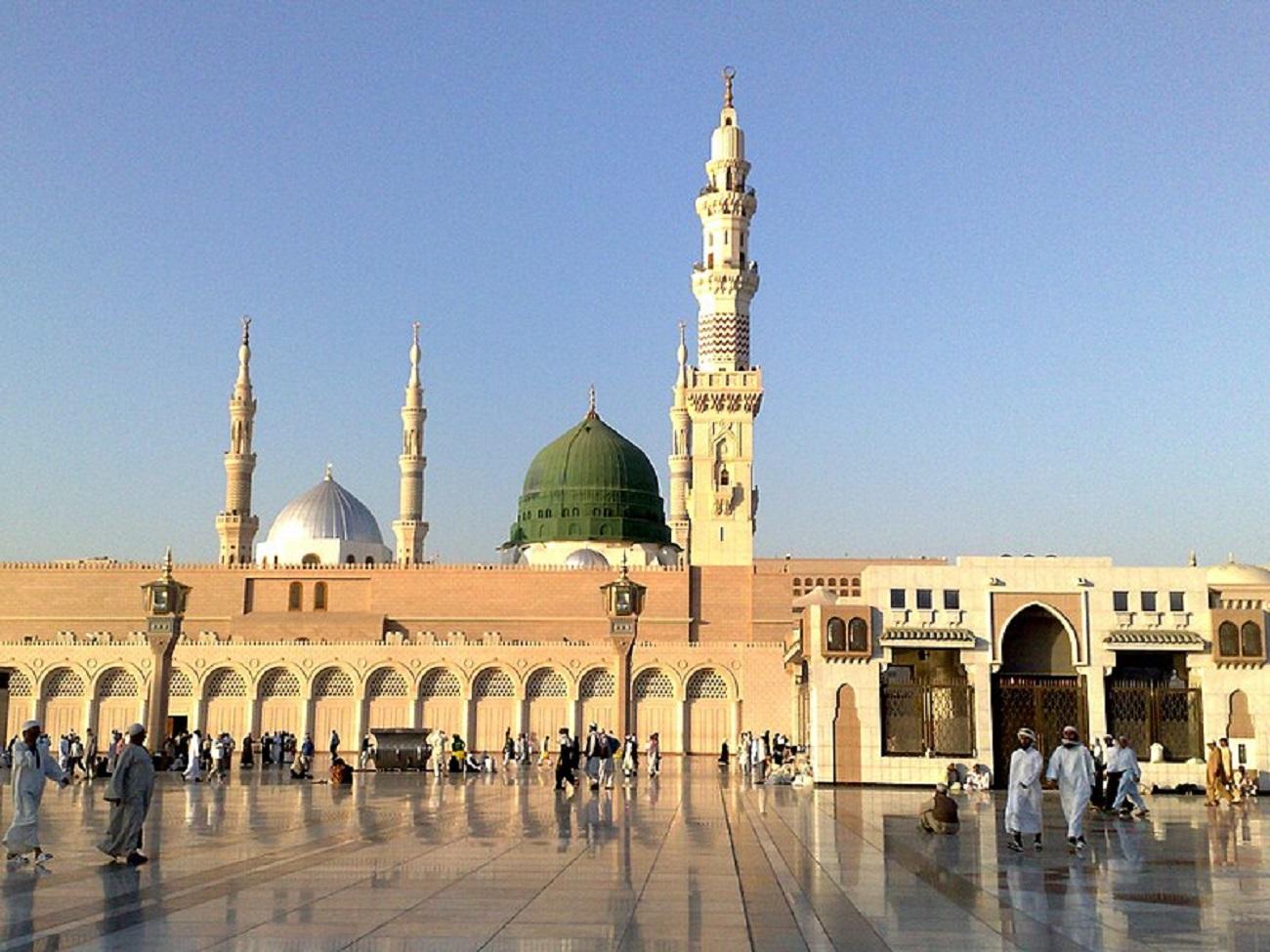 Medina Tour From Jeddah by Train – Saudi Arabia