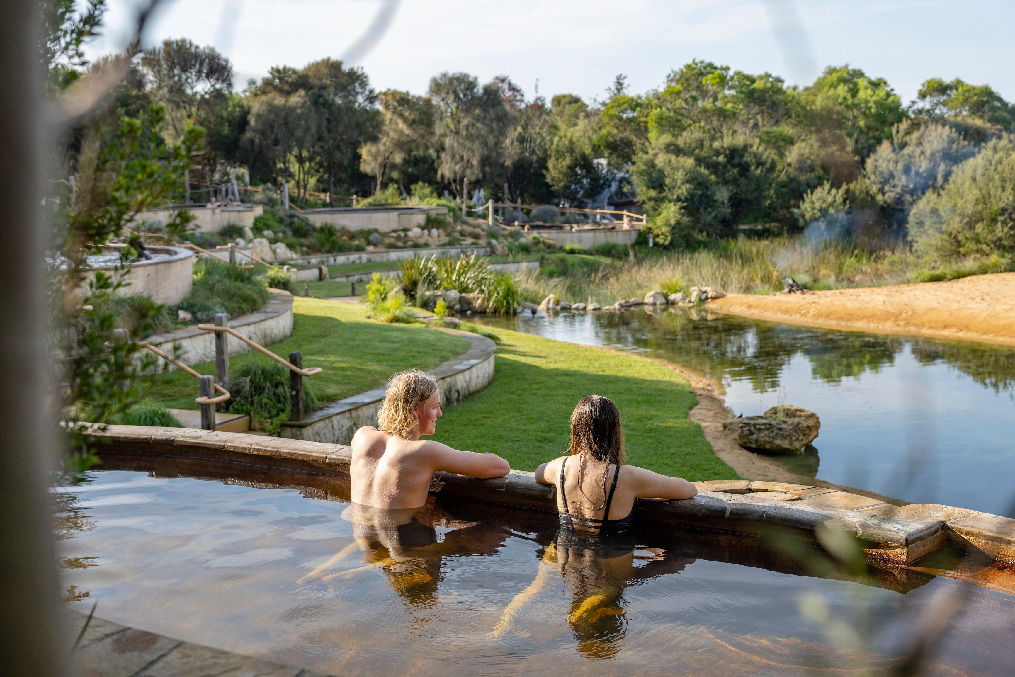 Melbourne: Peninsula Hot Springs with Lunch and Wine – Melbourne, Australia