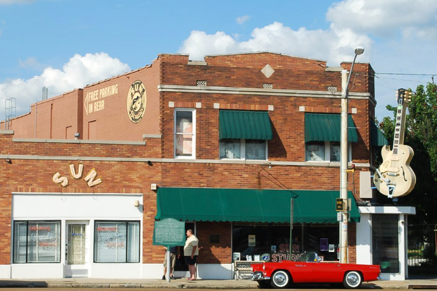 Memphis: Big Mojo Sun Studio + Music History 3-Hour Bus Tour – Memphis, Tennessee
