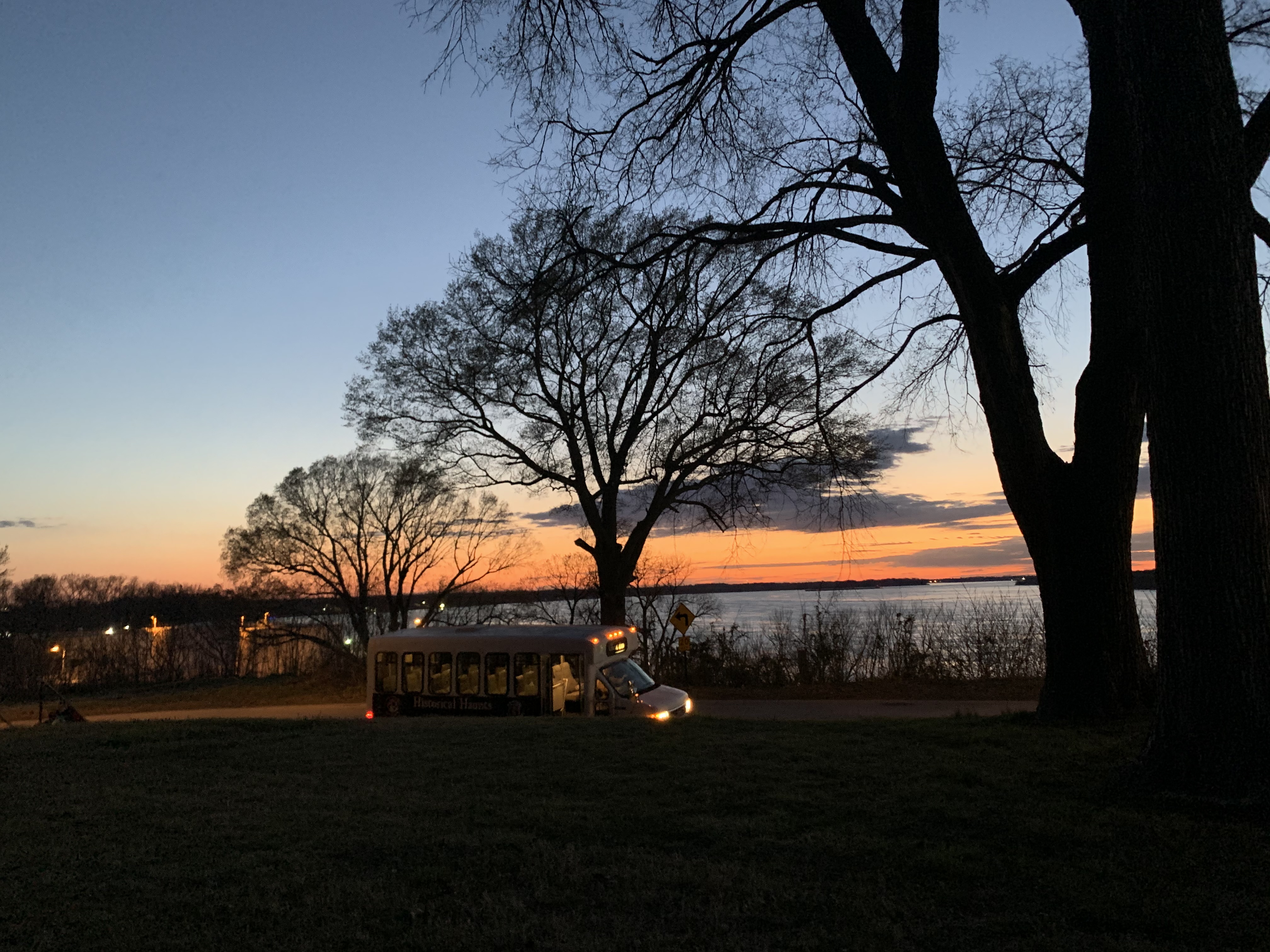 Memphis: Haunted Memphis Bus Tour – Memphis, Tennessee