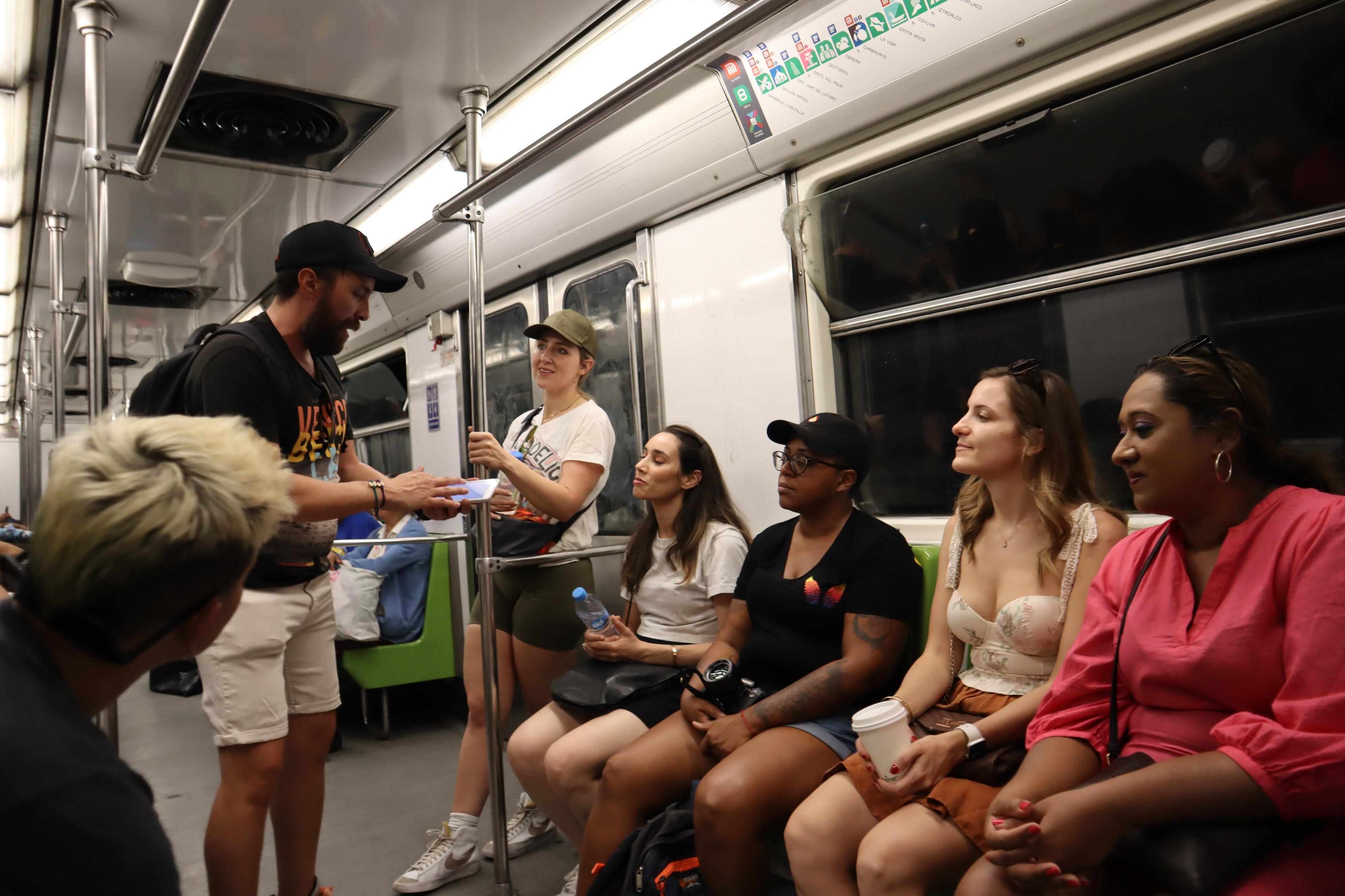 Mexico City: City Highlights Cable Car Ride w/ Taco & Tour – Mexico City, Mexico