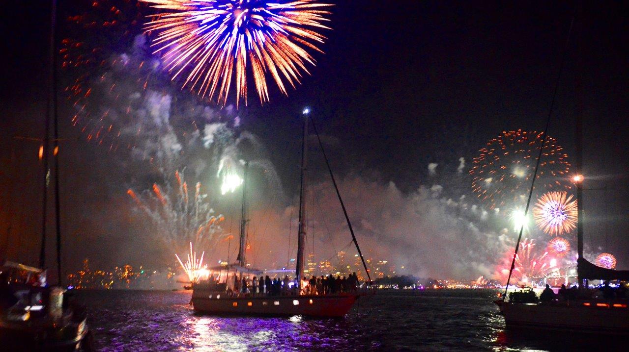 Miami: 4th of July Fireworks Speedboat Viewing Cruise – Miami, Florida