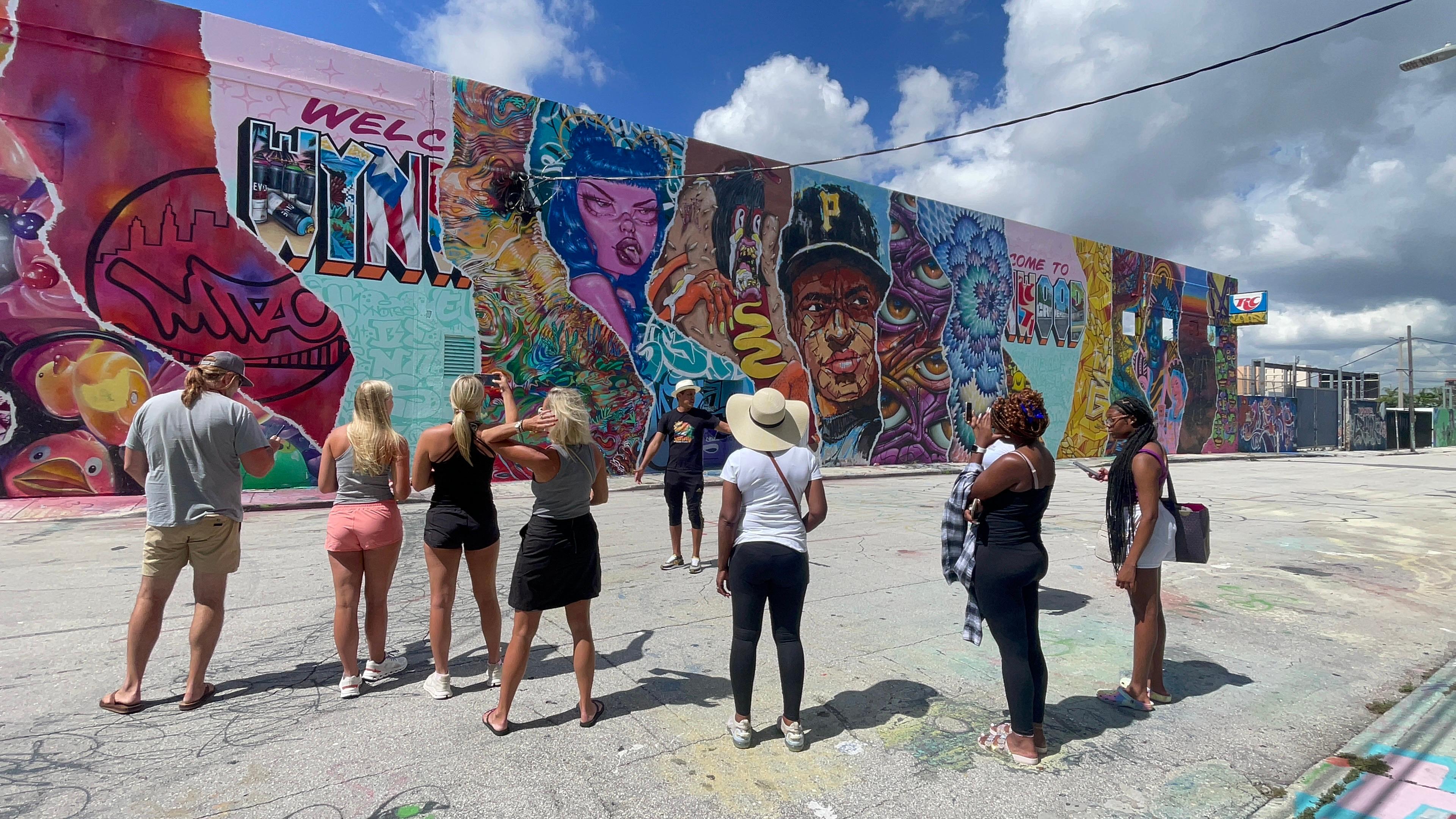 Miami Bus Tour: Hop-on Hop-off Sightseeing and waking Tour – Miami, Florida
