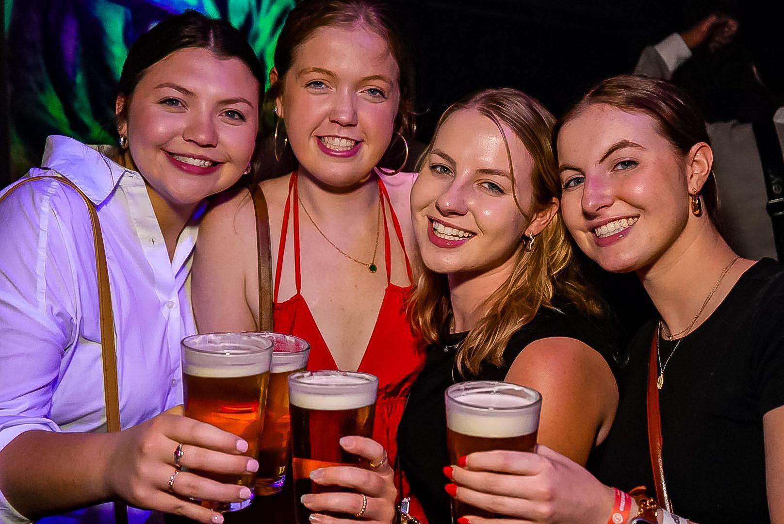 Miami: Guided Pub Crawl Miami and Club Entry Wynwood – Miami, Florida