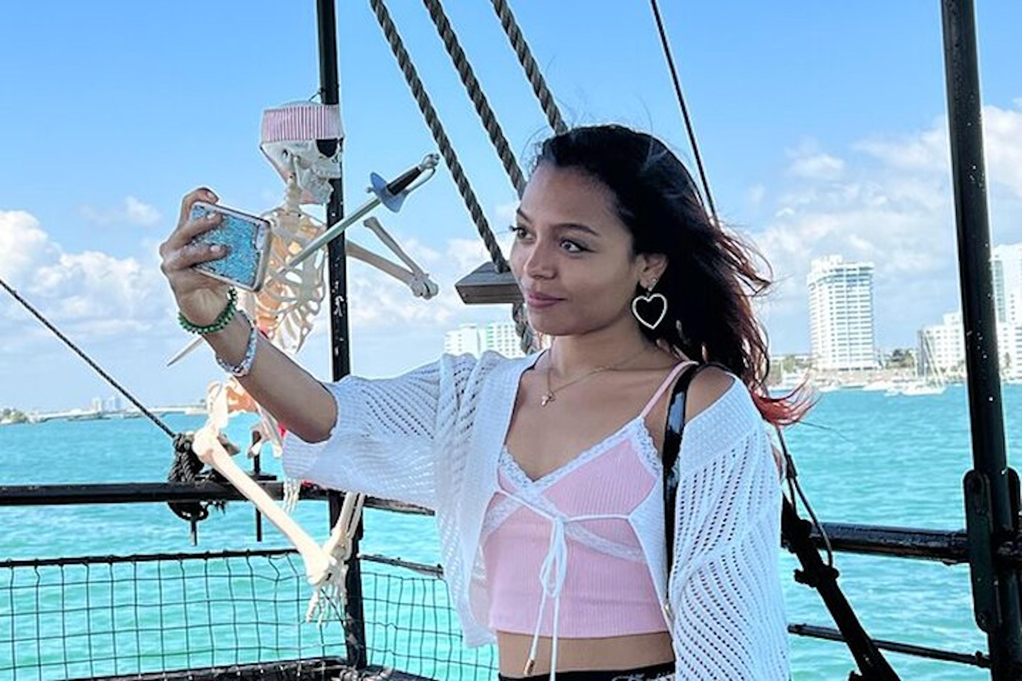 Miami: Skyline & Millionaire’s Homes Pirate Boat Cruise – Miami, Florida