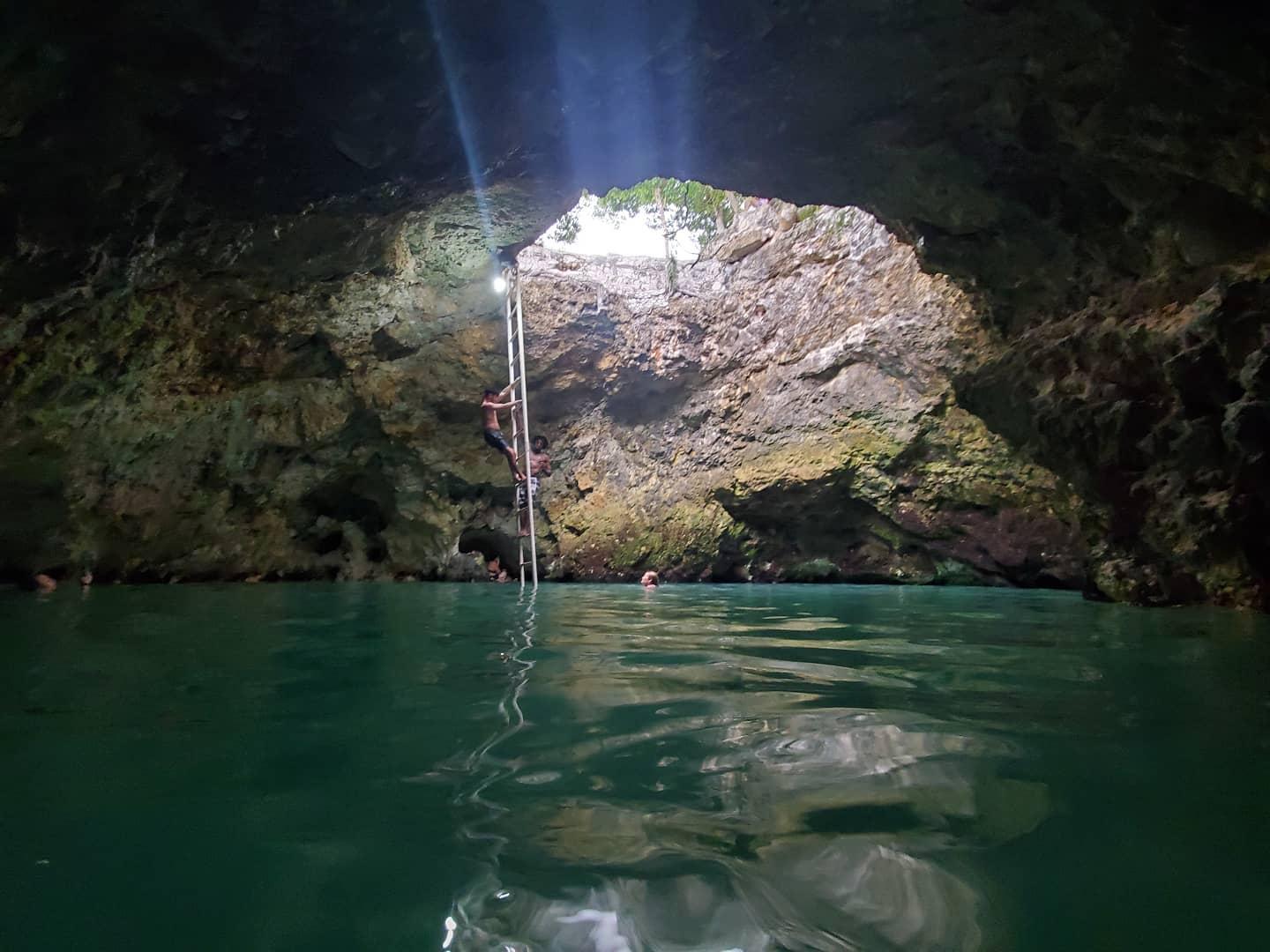 Mineral Spring, Herb Farm, Seven Mile Beach and Ricks Cafe – Blue Hole Mineral Spring, Jamaica