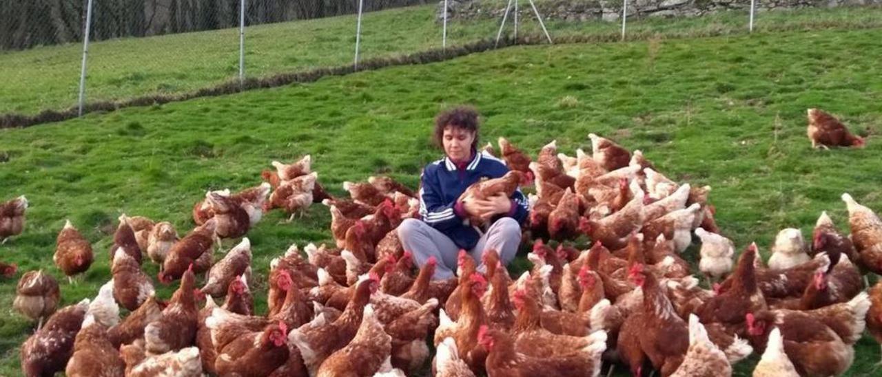 Moca: Farm Tour with Animal Feeding and Egg Collecting – Moca, Dominican Republic