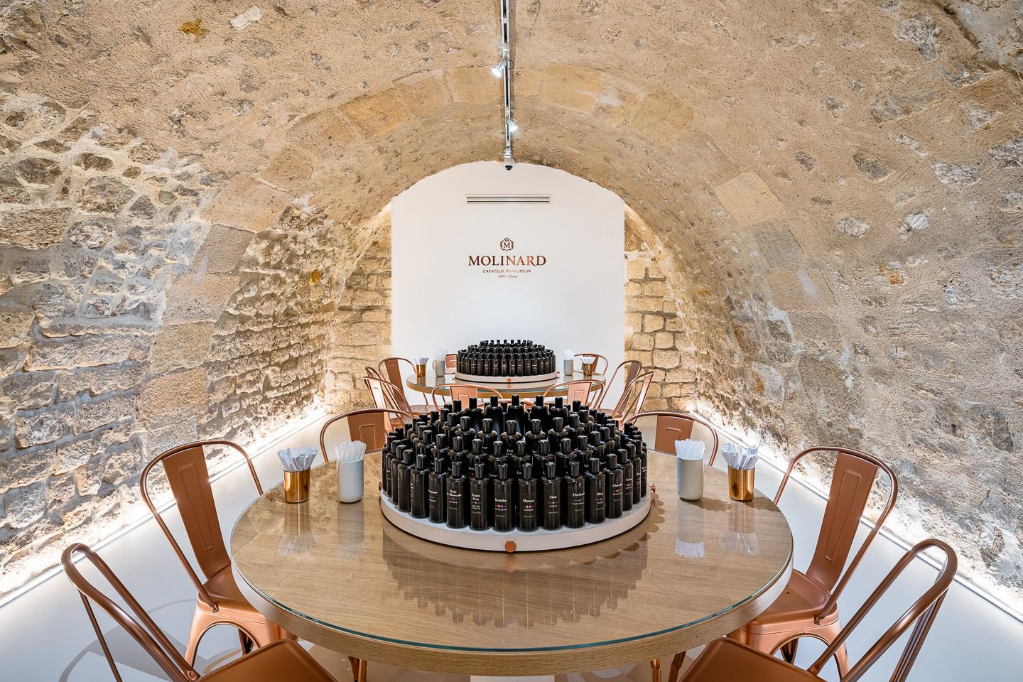 Molinard Parfums Paris Ier: Classic Perfume Workshop – Paris, France