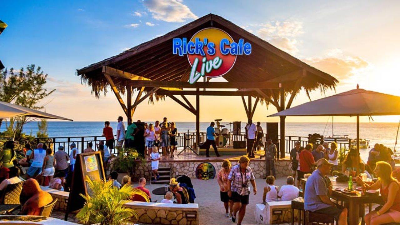 Montego Bay: Negril Beach & Rick’s Cafe Tour – Negril, Jamaica