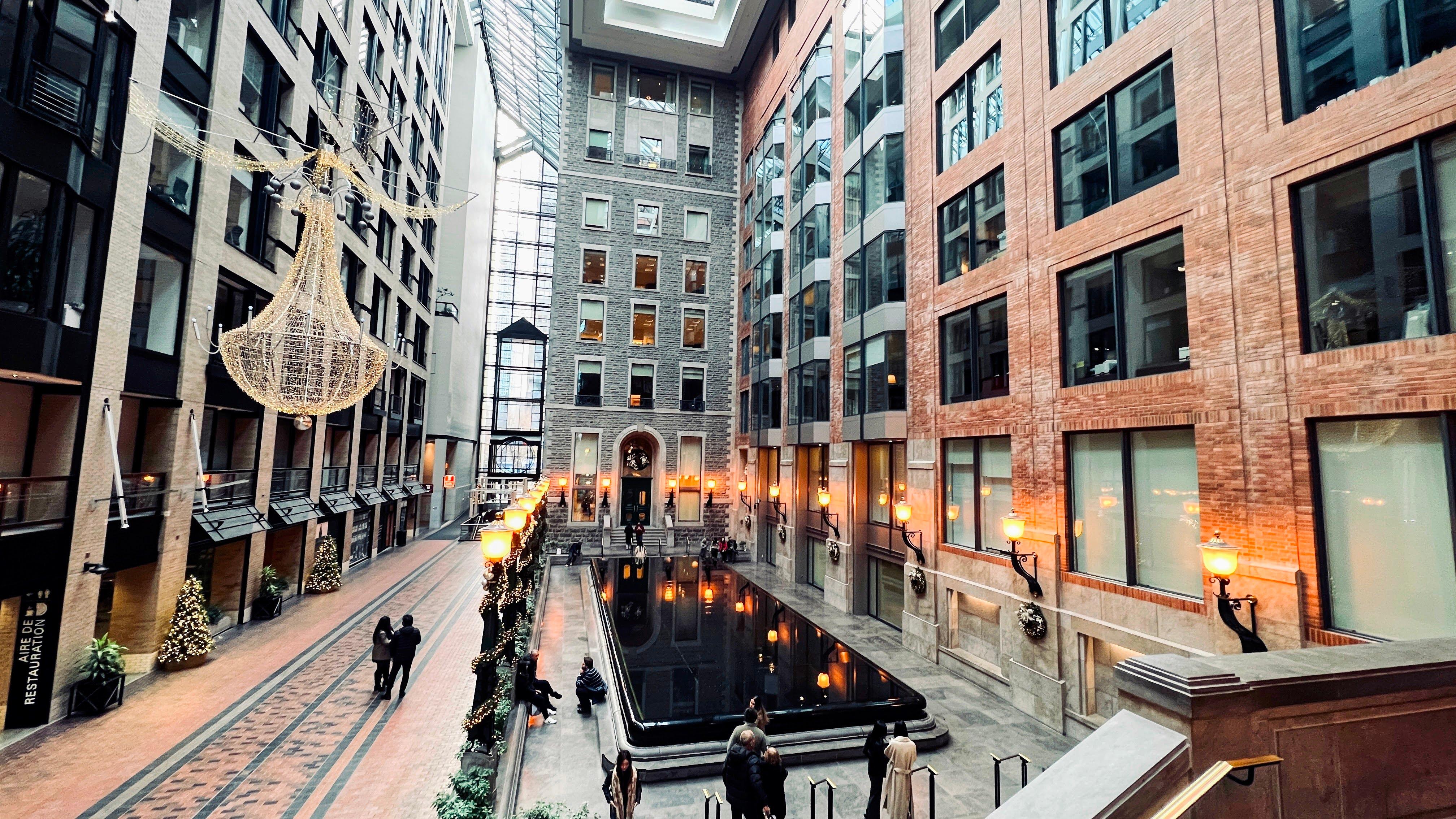 Montreal: 2-Hour Private Complete Hidden City Experience – Montreal, Canada