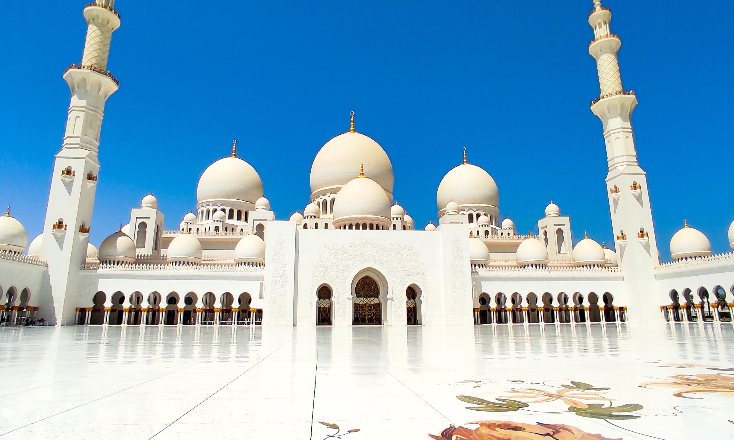 Morning Abu Dhabi City Tour with Grand Mosque – Abu Dhabi, United Arab Emirates