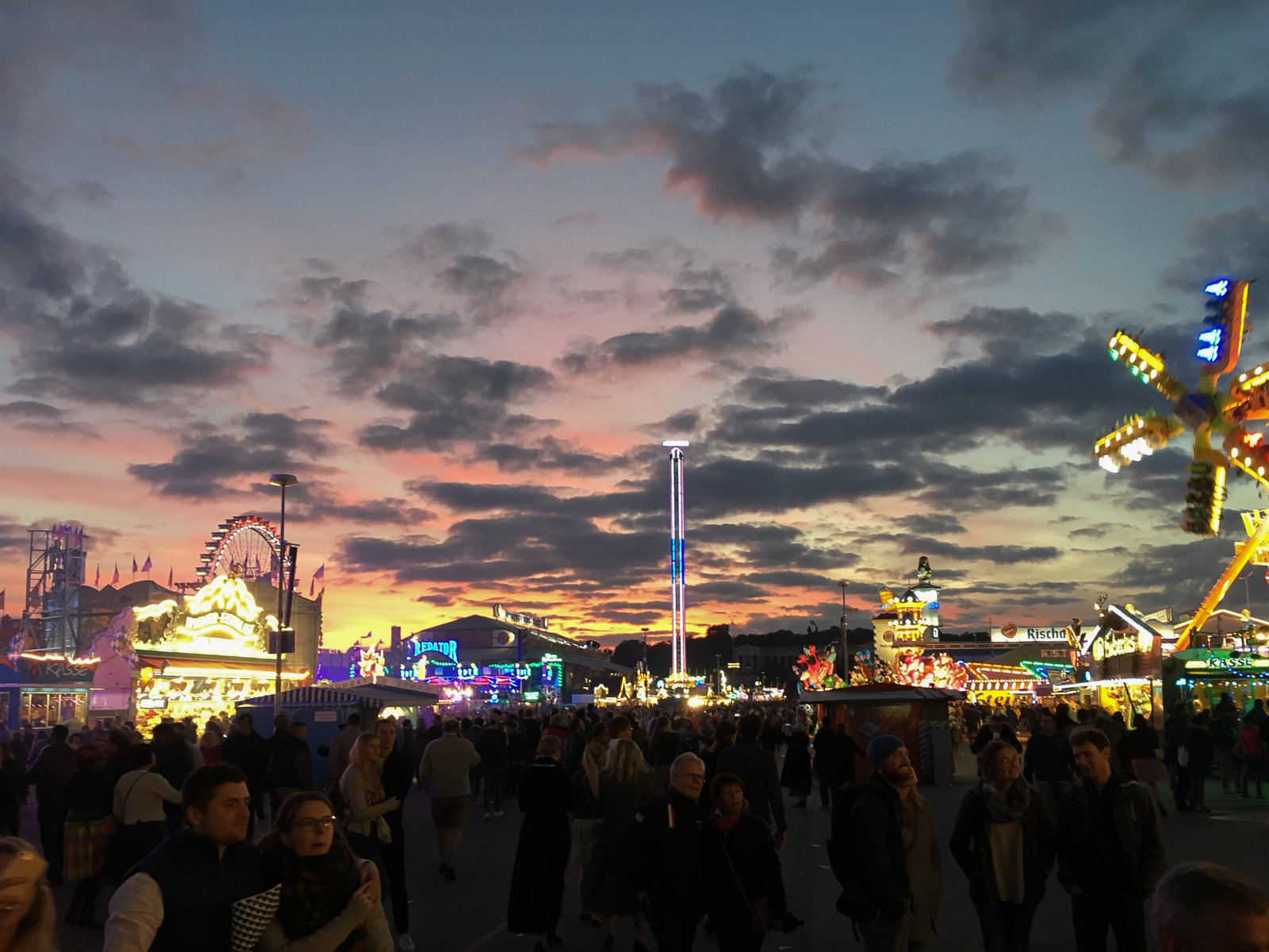 München: Oktoberfest Experience and Lunch in Tent – Munich, Germany