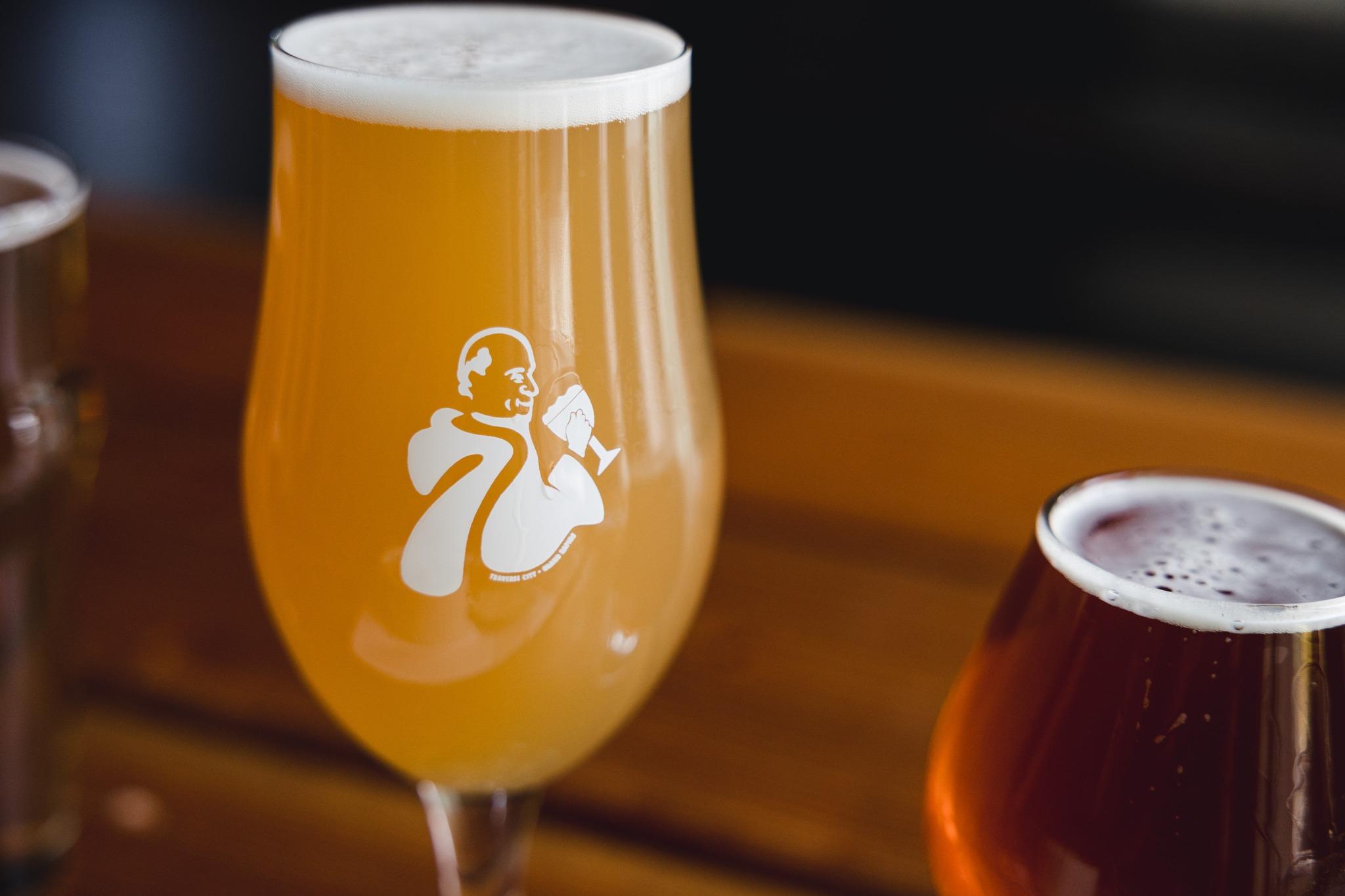 NON BUS Traverse City Beer/Lager and Distillery Wine Tour – Earthen Ales, Michigan