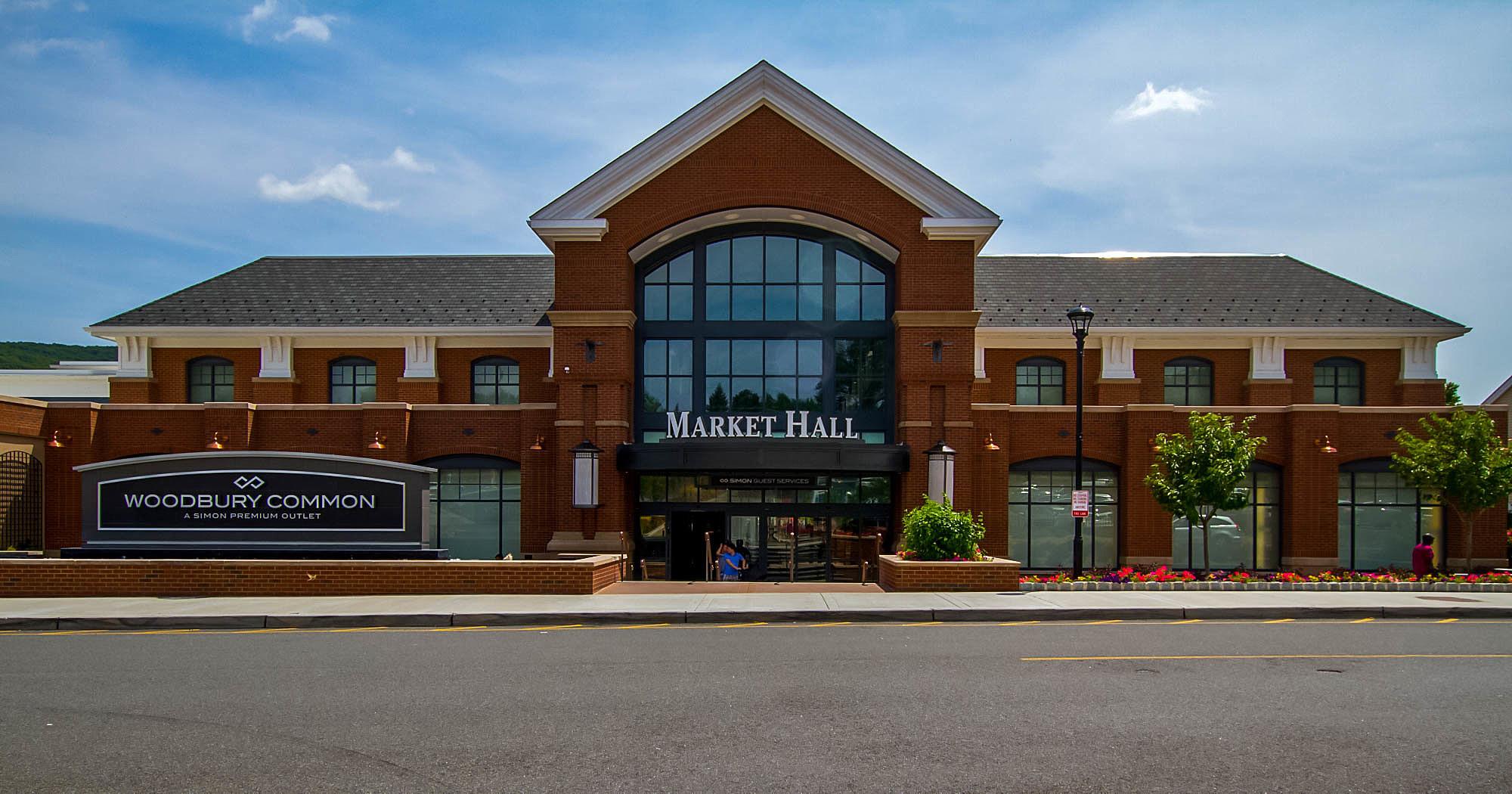 NYC: Woodbury Outlets Private Shopping Tour – Central Valley, New York