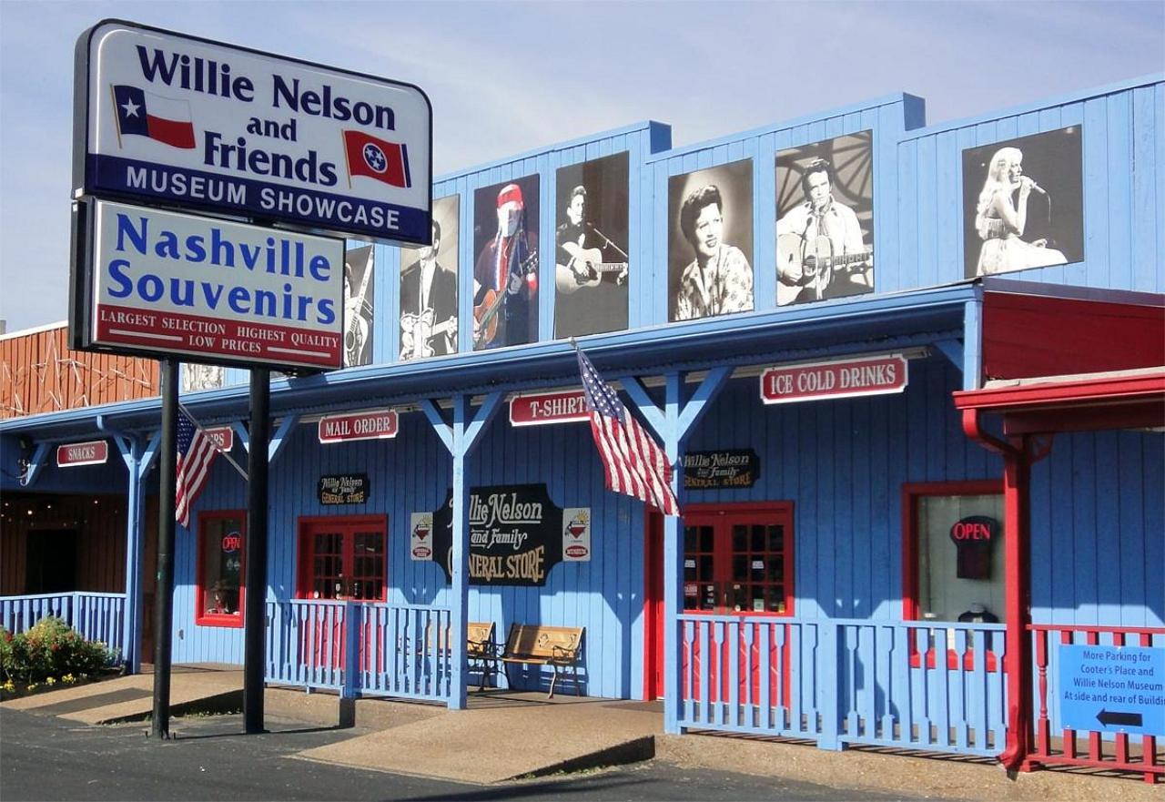 Nashville: Legends of Country Music Museum Entry Ticket – Nashville, Tennessee