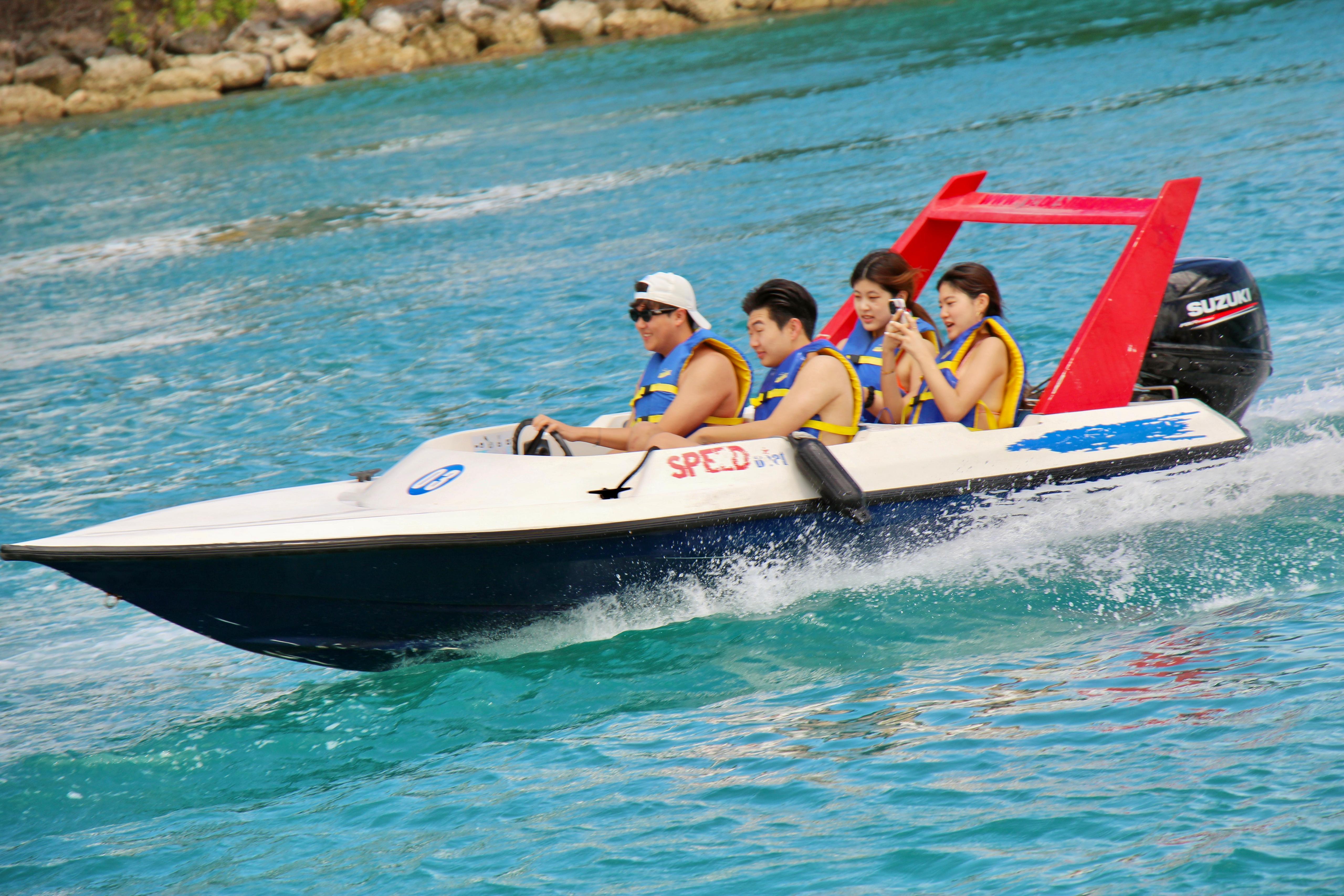Nassau: Self-Drive Speedboat Ride and Pig Swimming Encounter – Nassau, Bahamas