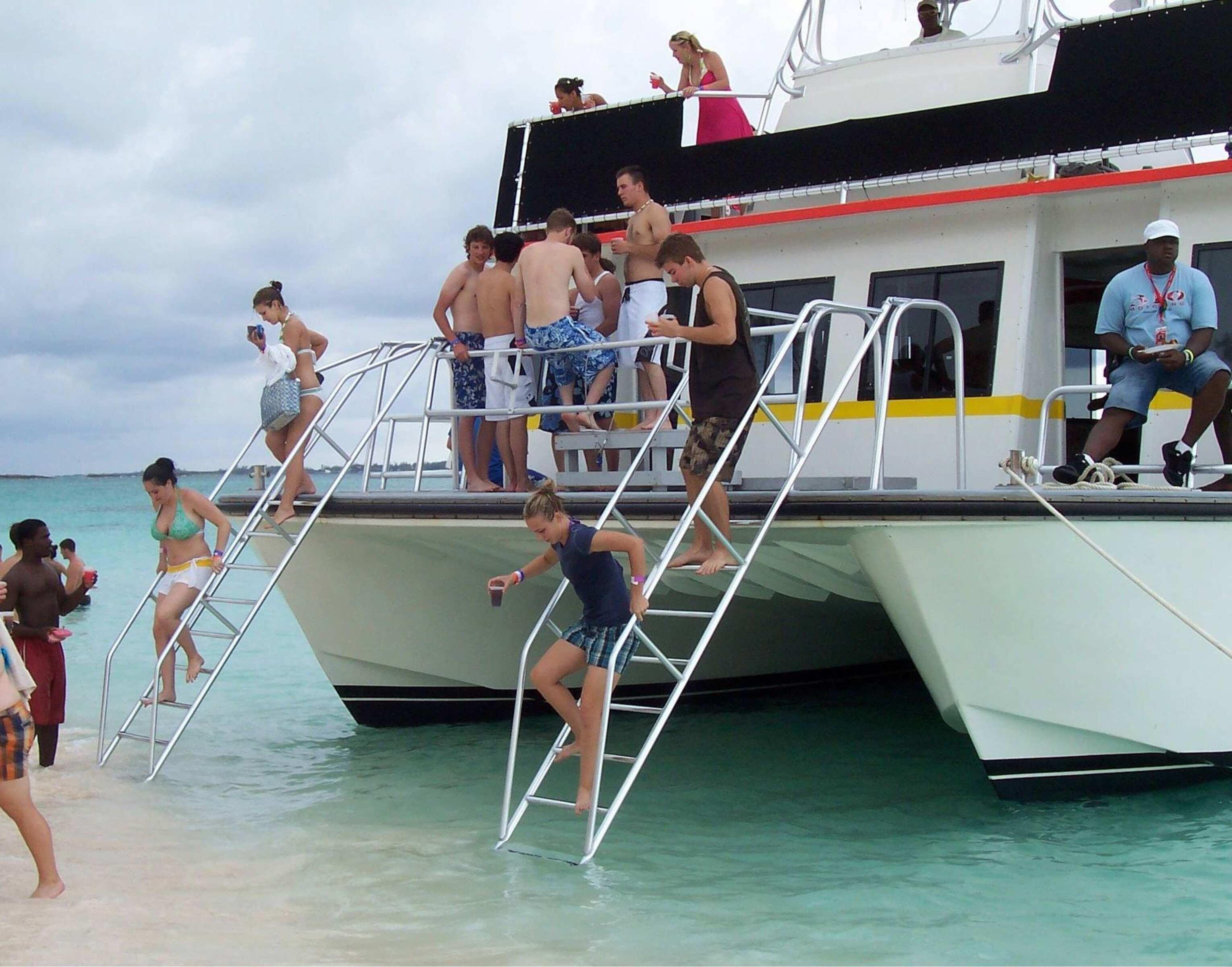 Nassau: The Ultimate Watersports Adventure Total Package – Nassau, Bahamas
