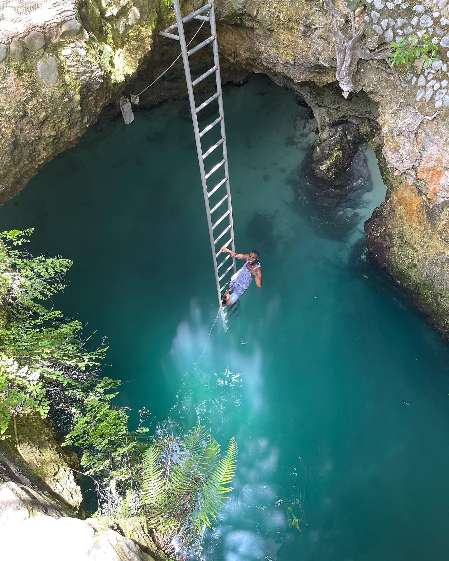 Negril Marijuana Farm and Mineral Spring Tour – Blue Hole Mineral Spring, Jamaica