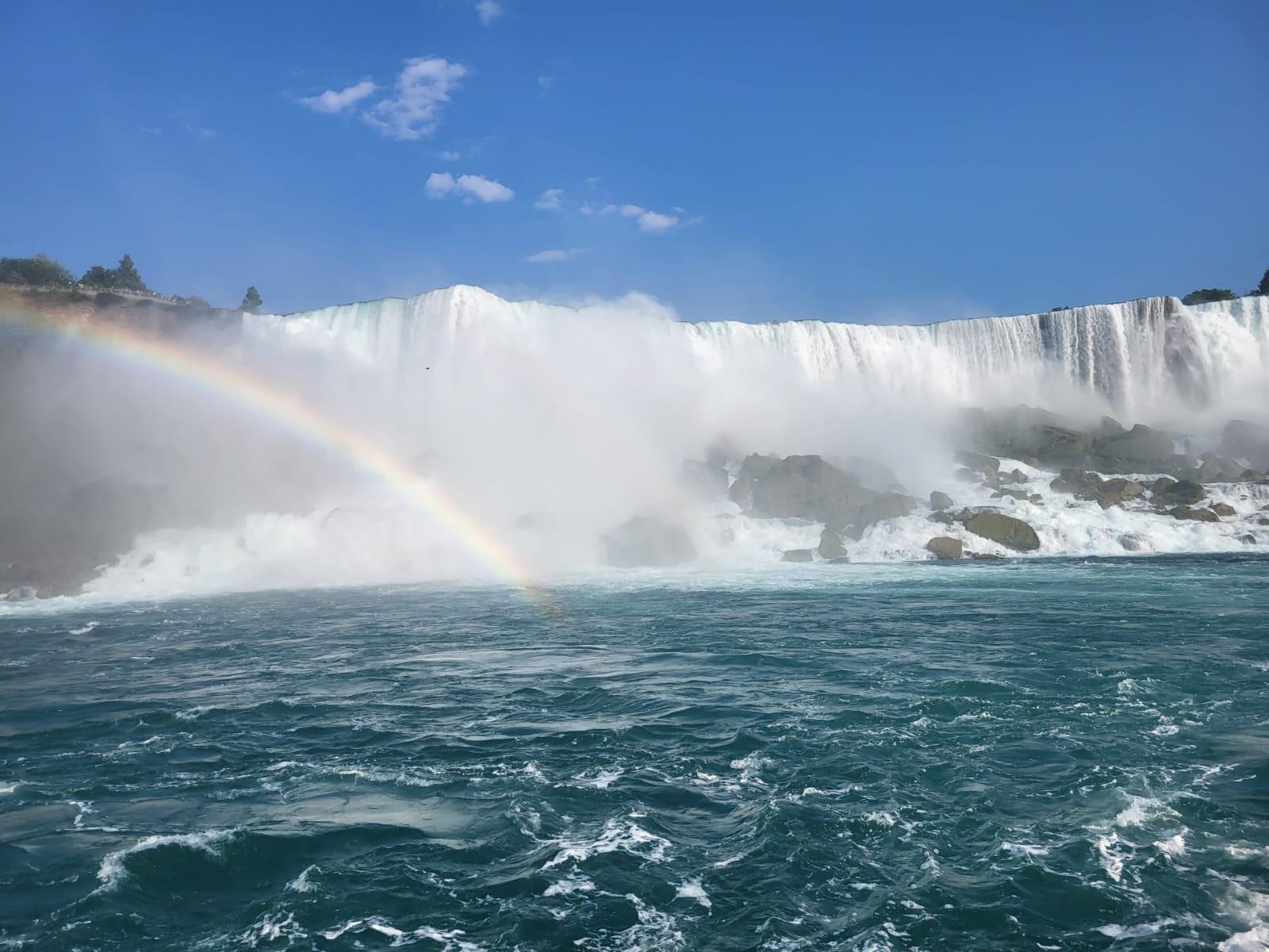 Niagara: Bliss Tour with Maid of Mist, Cave of Winds & More – Niagara Falls, New York