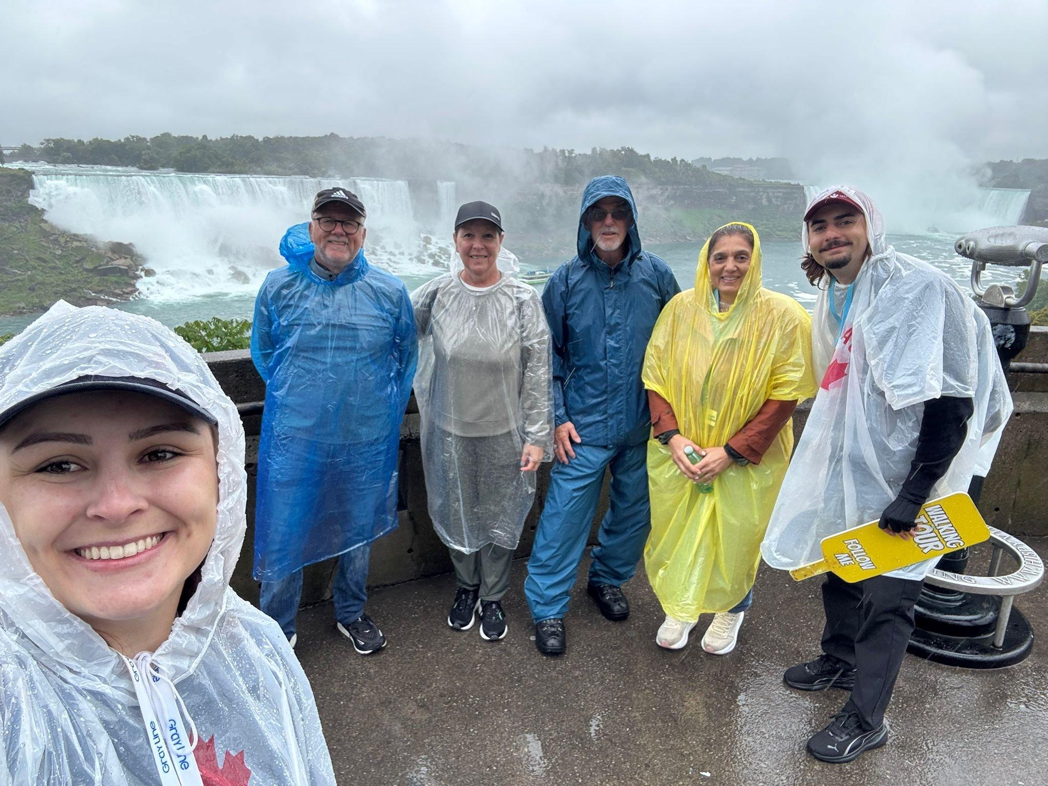 Niagara Falls: Walking Tour with Skip-the-Ticket-Line Boat – Niagara Falls, Canada