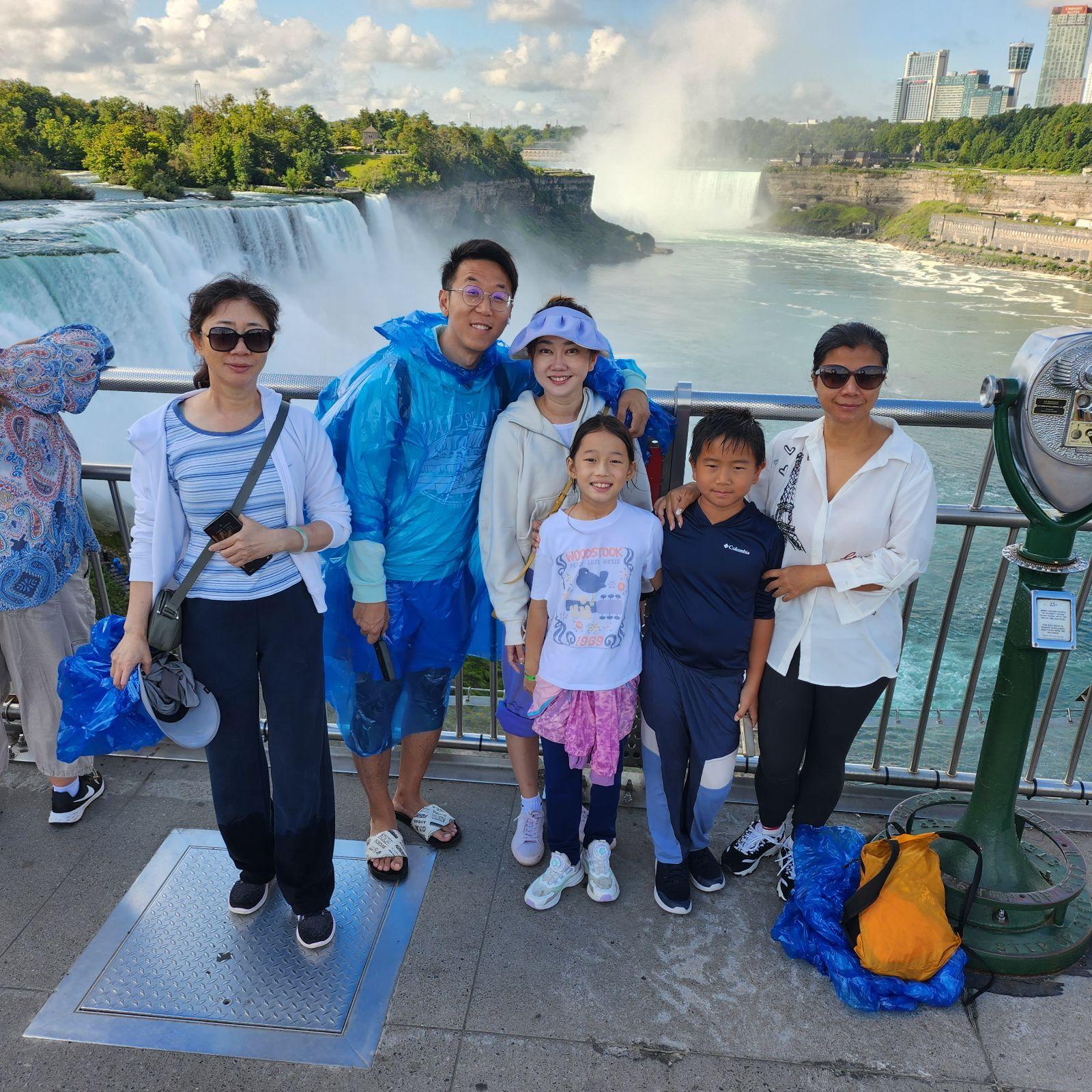 Niagara Falls Winter Wonderland Tour – Niagara Falls, New York
