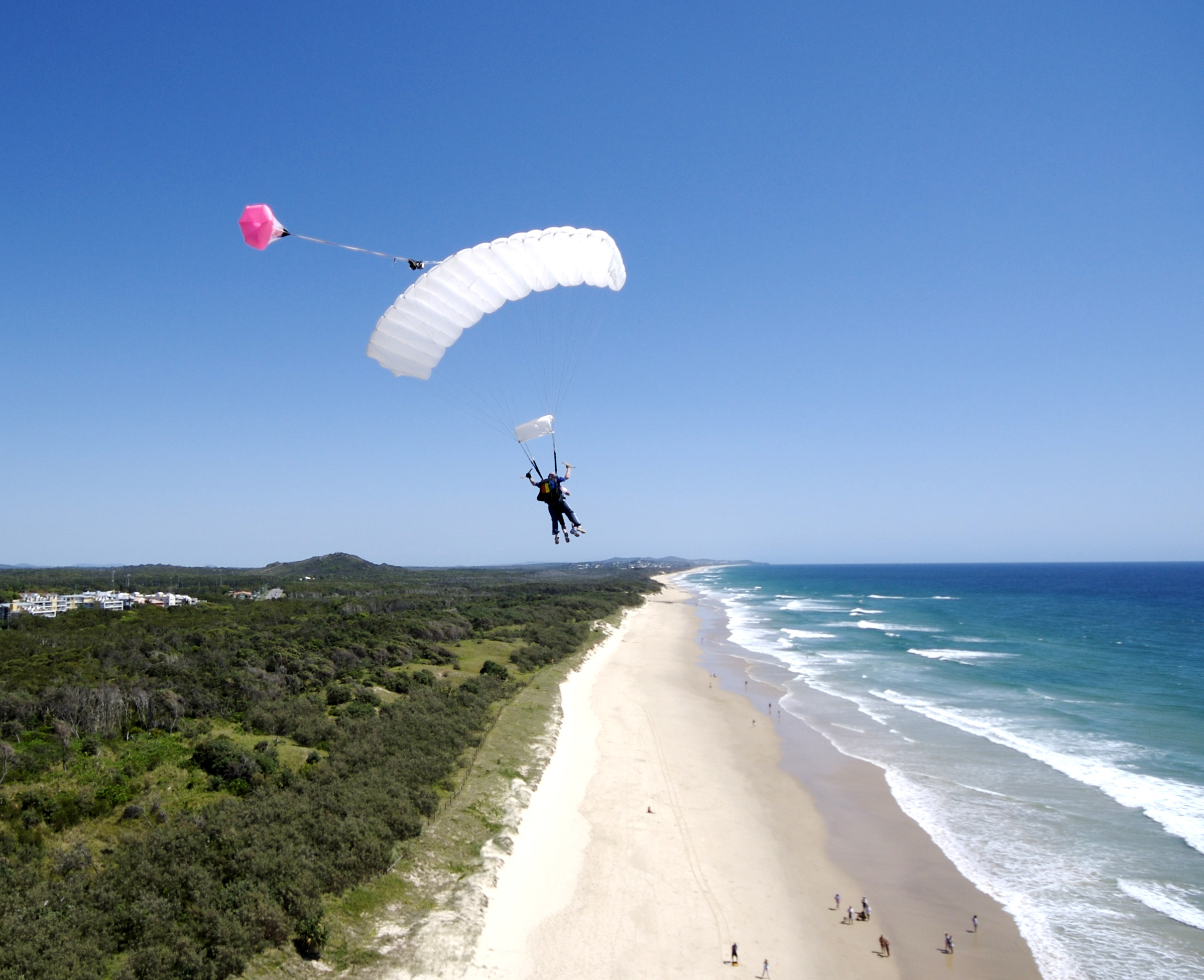 Noosa: Tandem Skydive Experience – Sunshine Coast, Australia