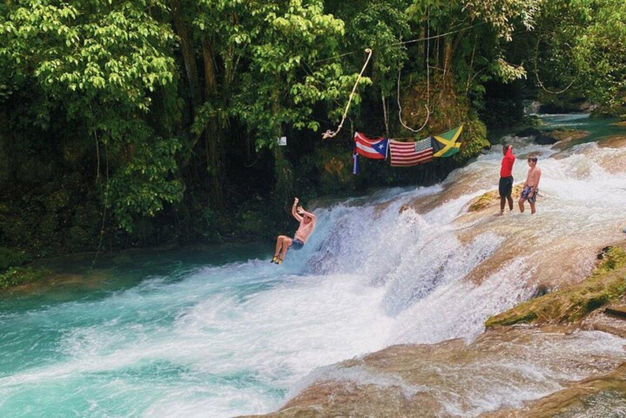 Ocho Rios: Blue Hole and Secret Falls Sightseeing Tour – Cool Blue Hole Ocho Rios, Jamaica